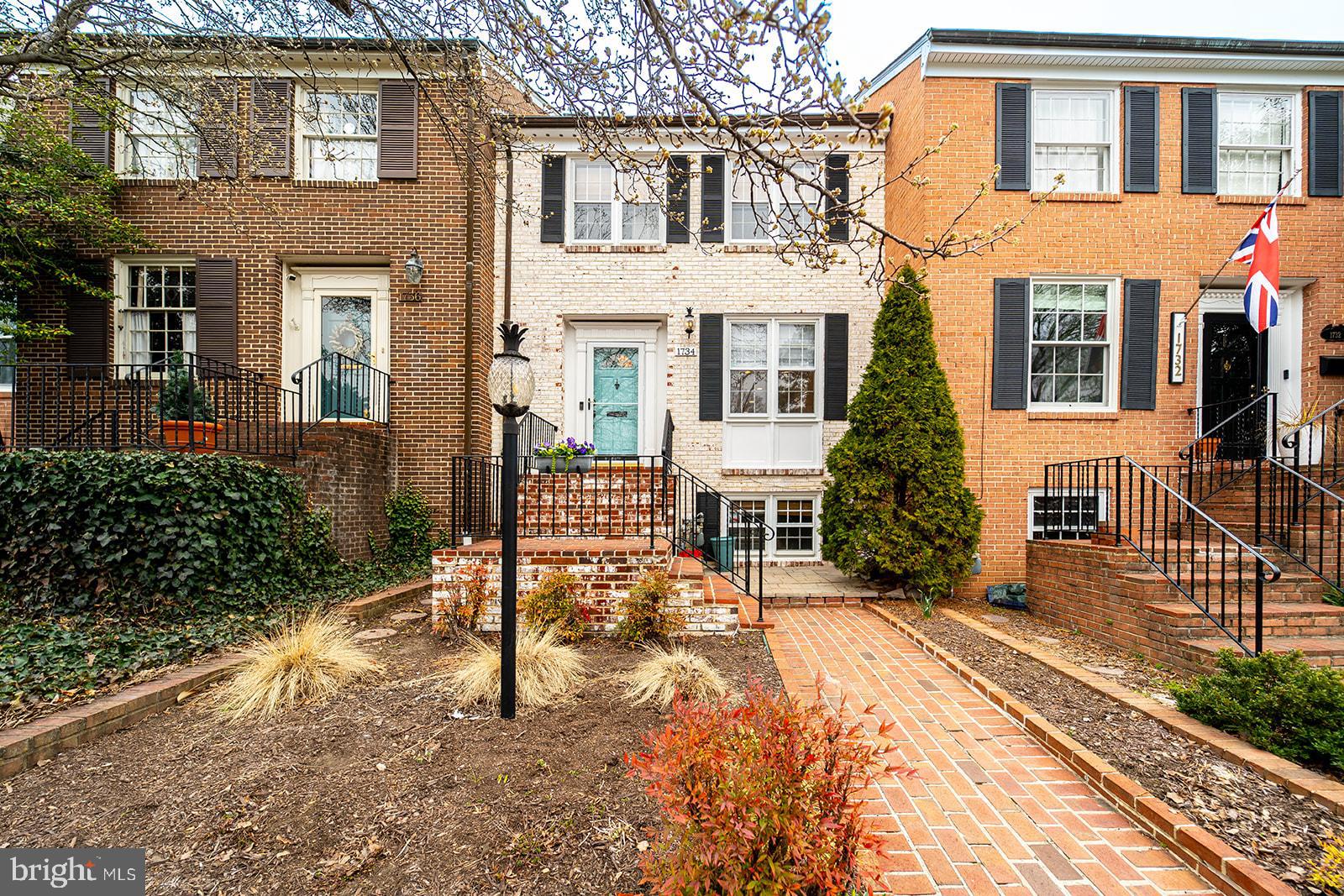 OLDE BELHAVEN TOWNE - Residential