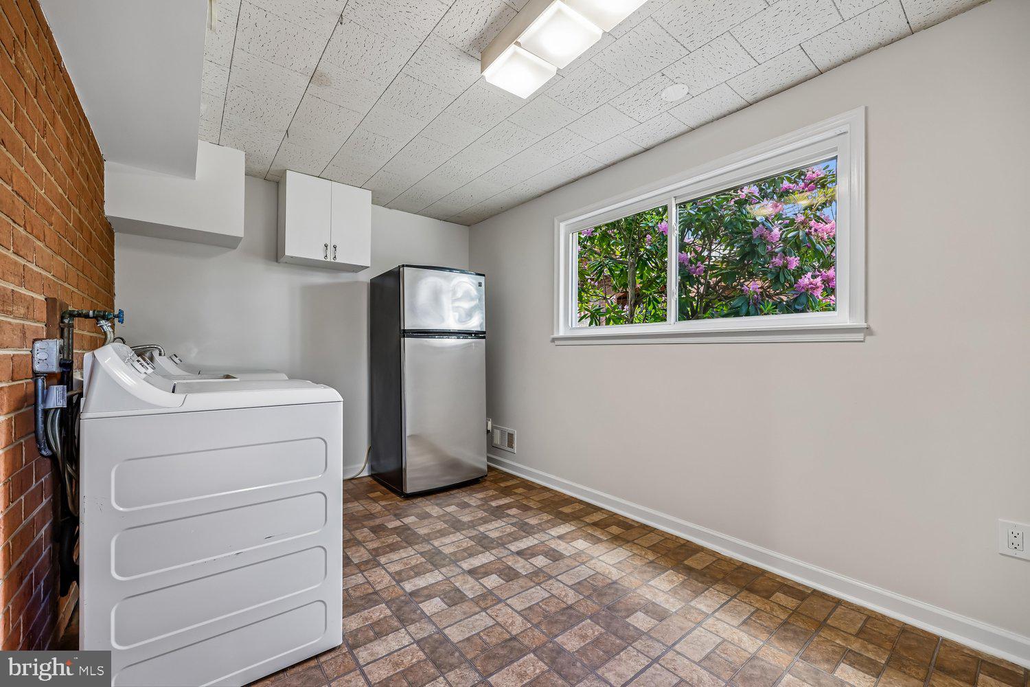 KEMP MILL ESTATES - Residential