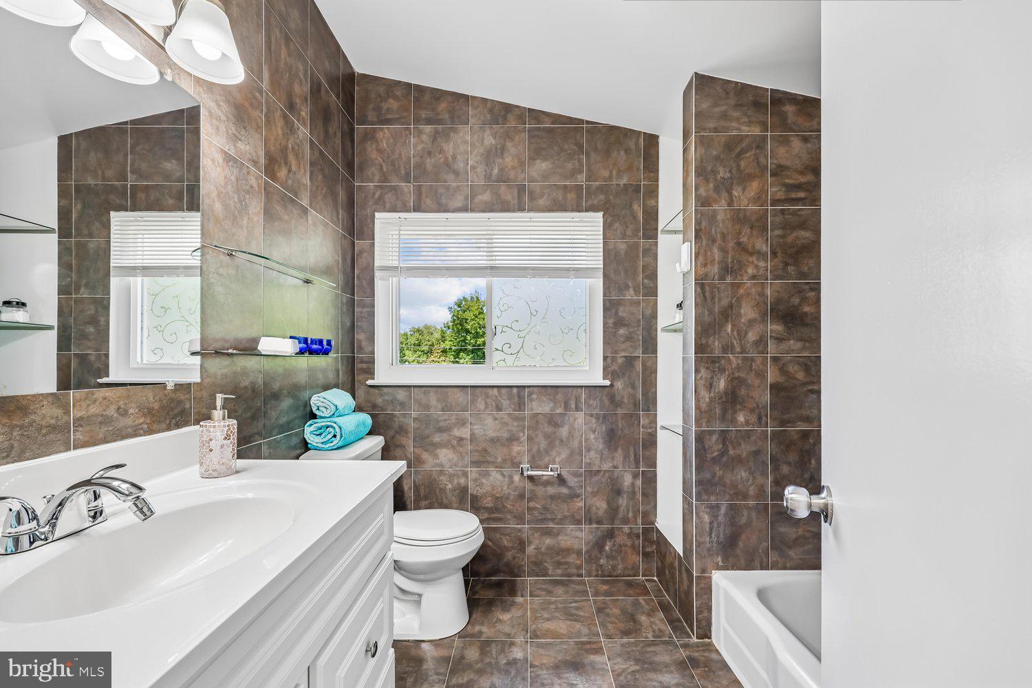 KEMP MILL ESTATES - Residential