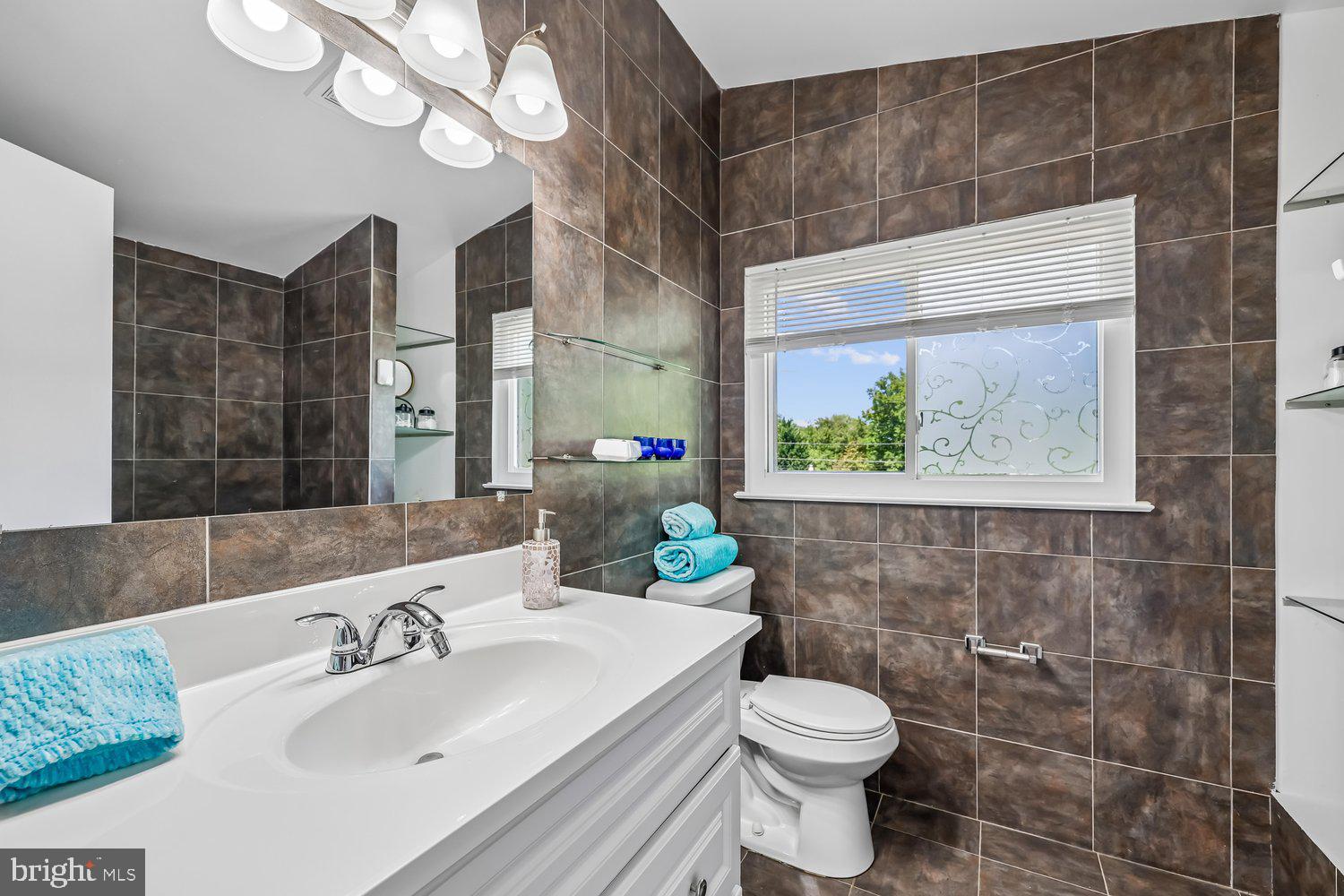 KEMP MILL ESTATES - Residential
