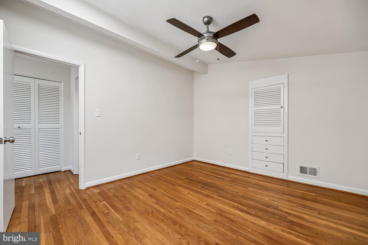 KEMP MILL ESTATES - Residential