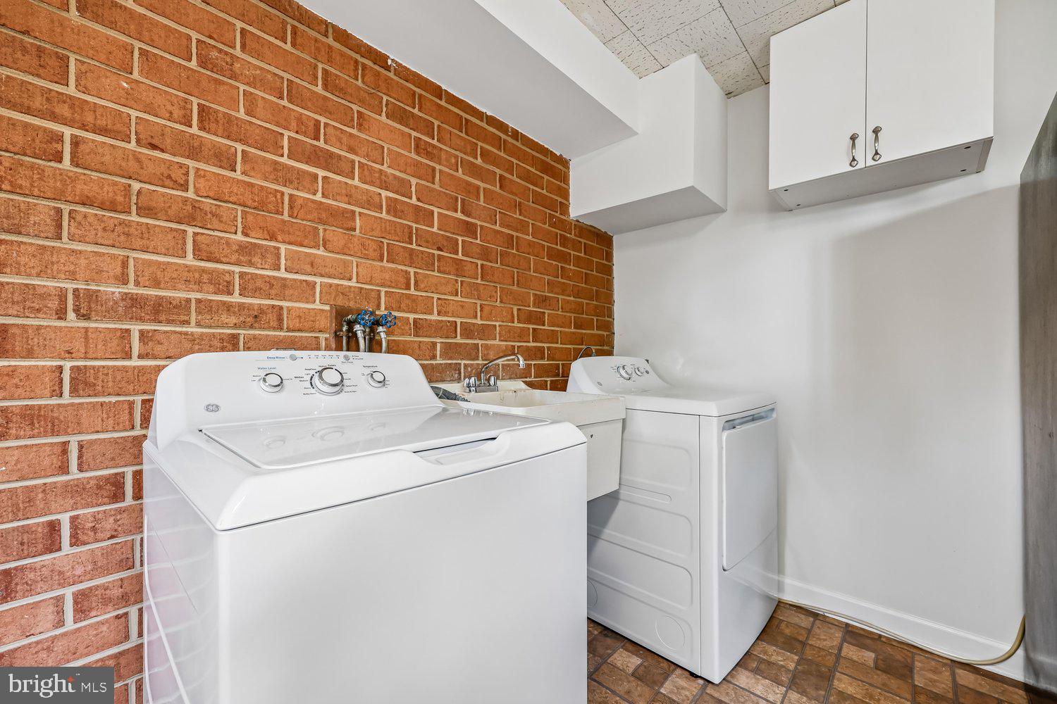 KEMP MILL ESTATES - Residential