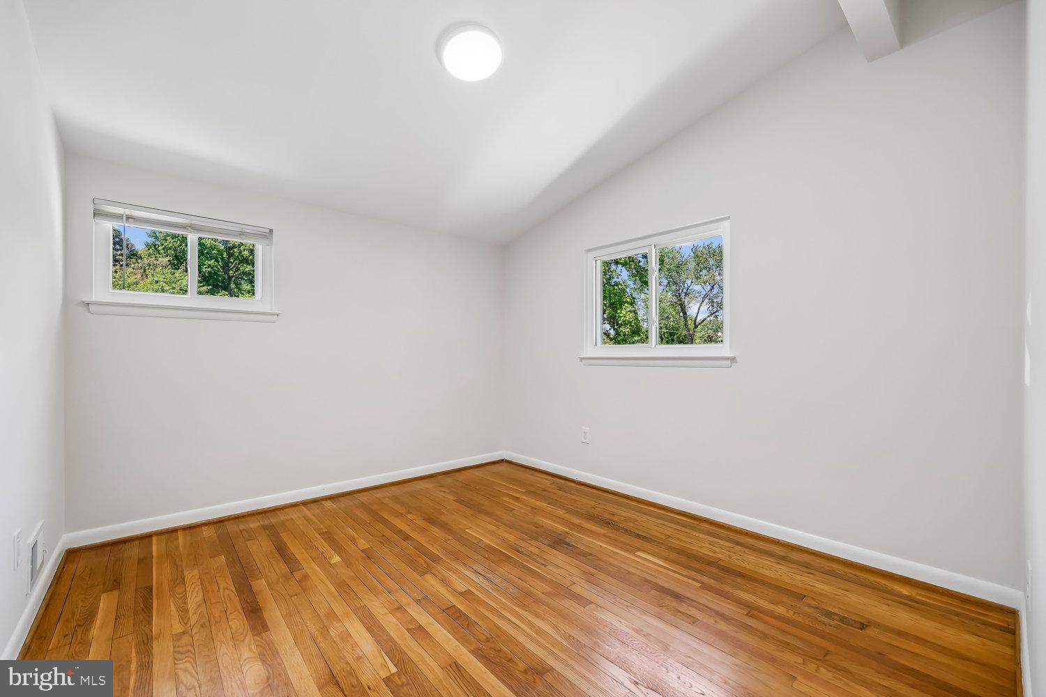 KEMP MILL ESTATES - Residential
