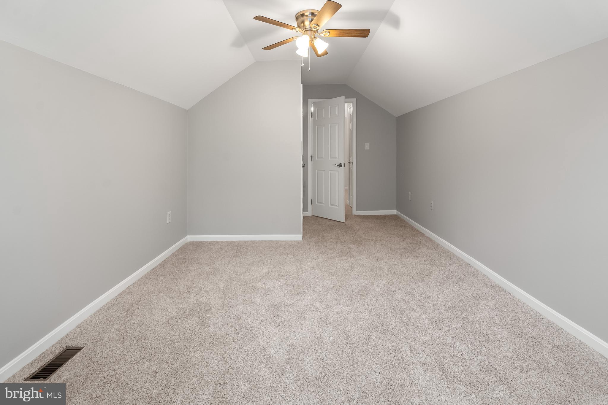HEATHER KNOLLS - Residential