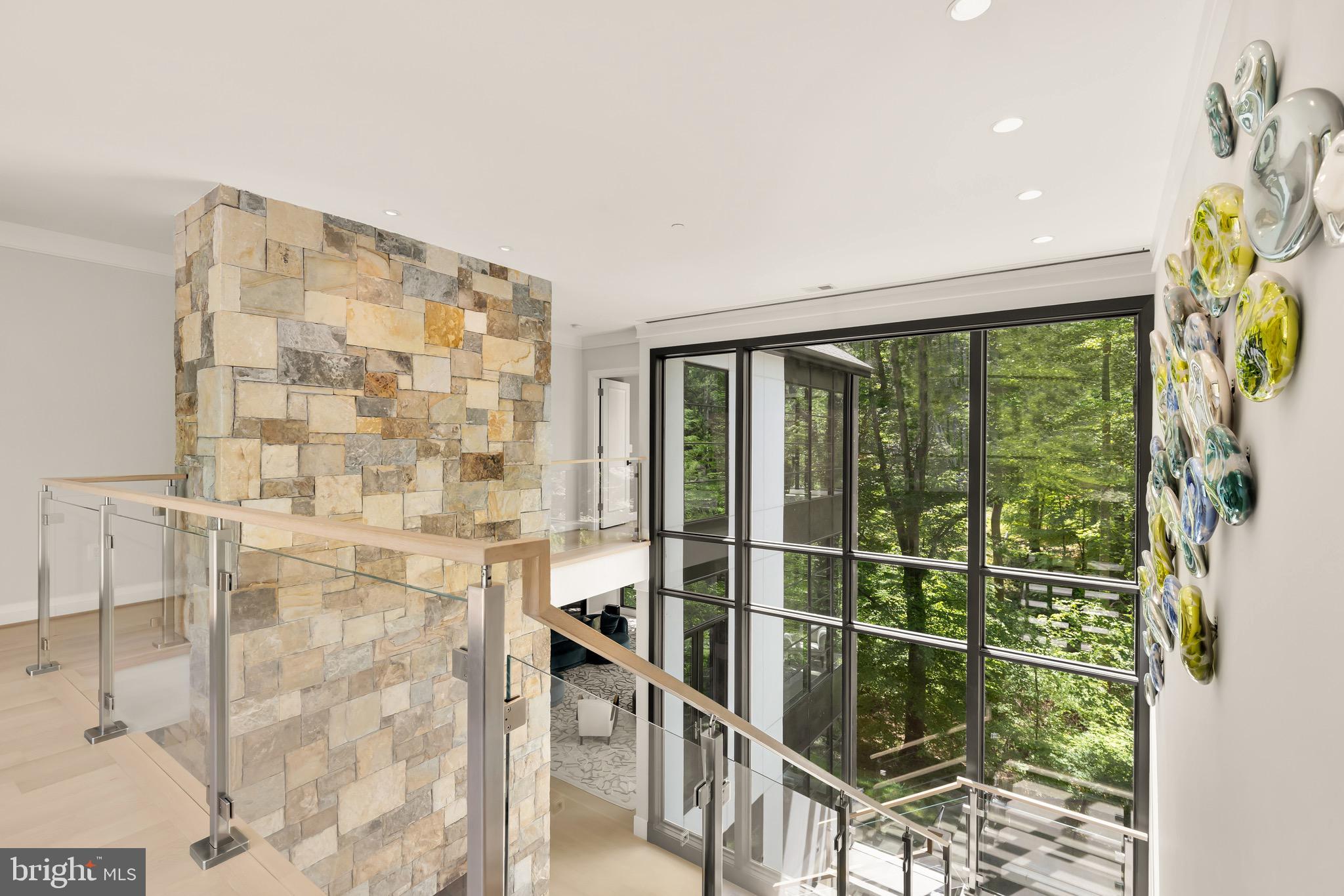 TULIP HILL - Residential