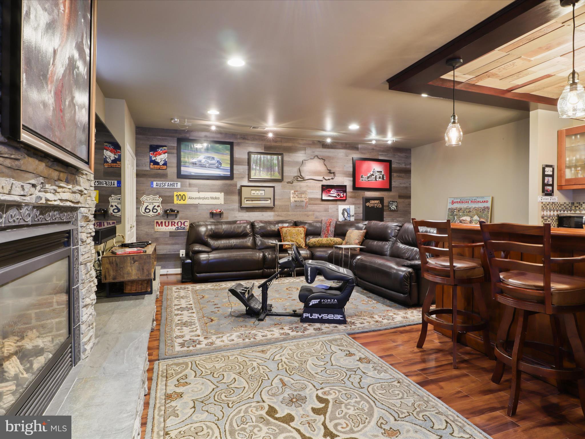 OAK HILL ESTATES - Residential