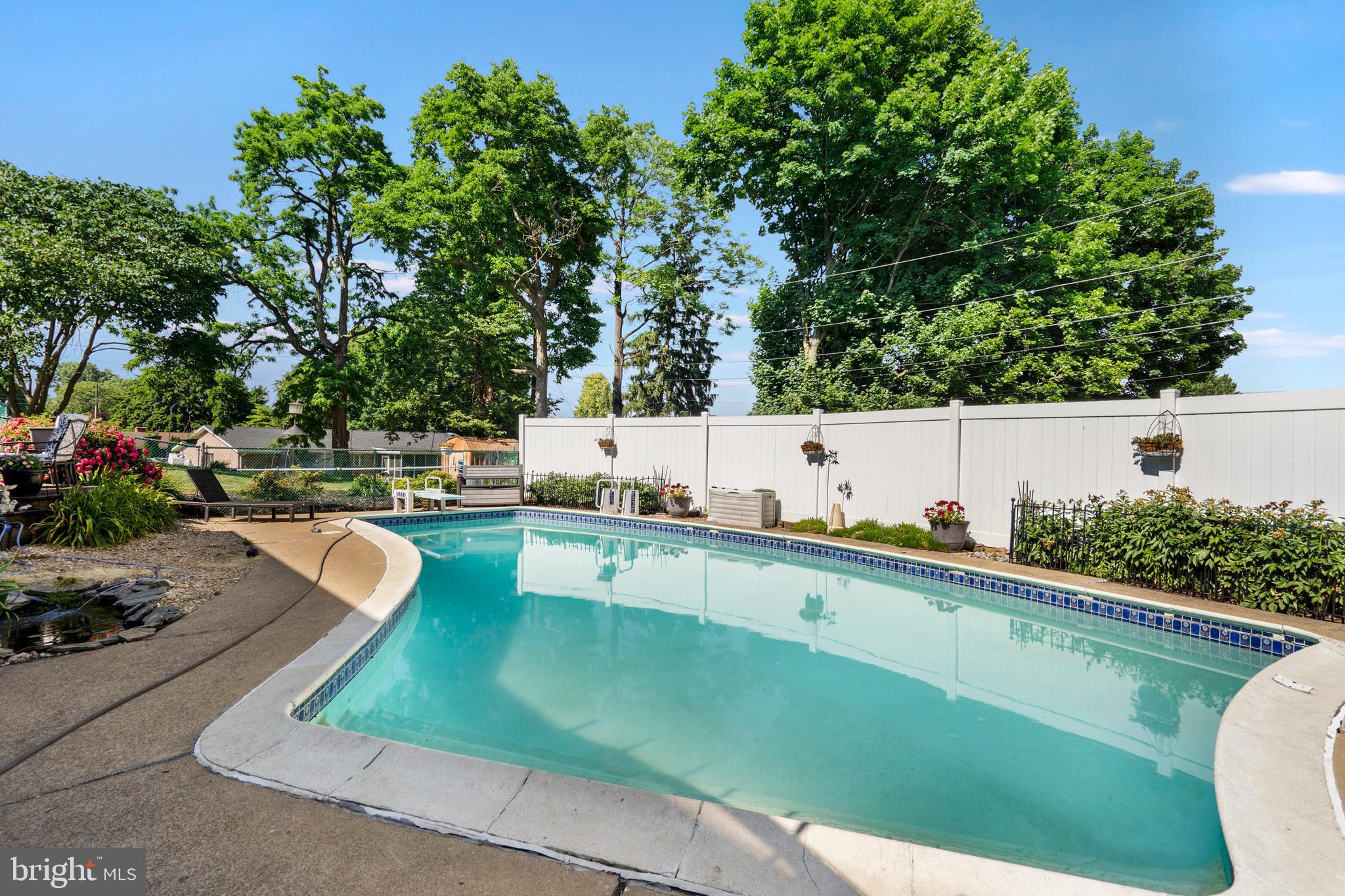GREENBERRY HILLS - Residential