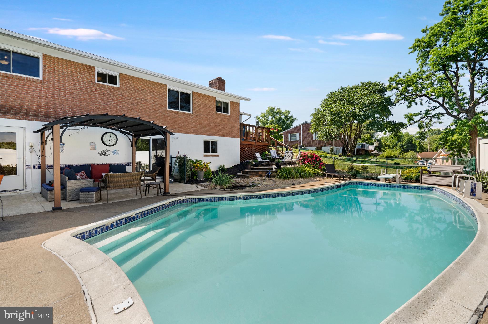 GREENBERRY HILLS - Residential