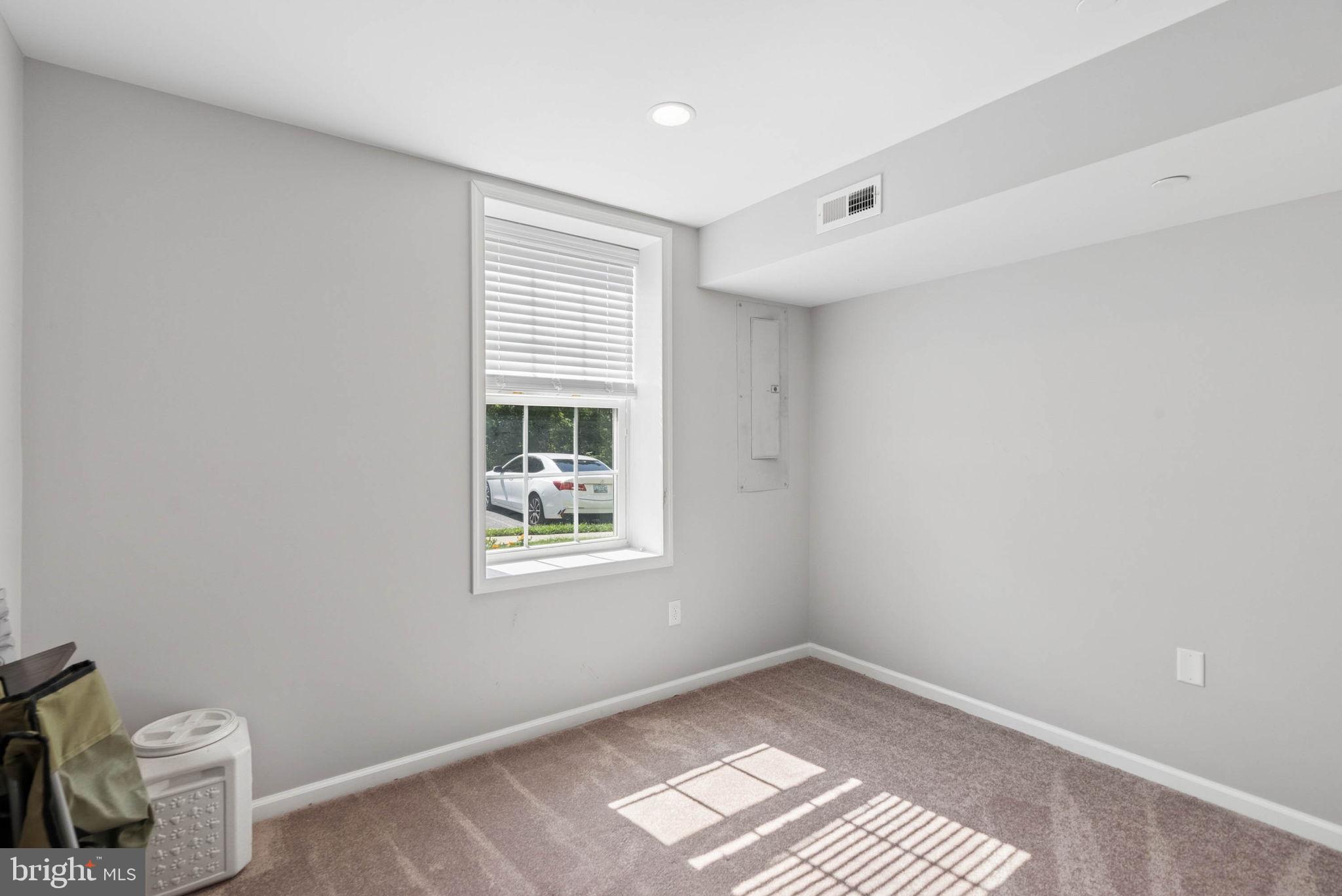 KIRK ACRES - Residential