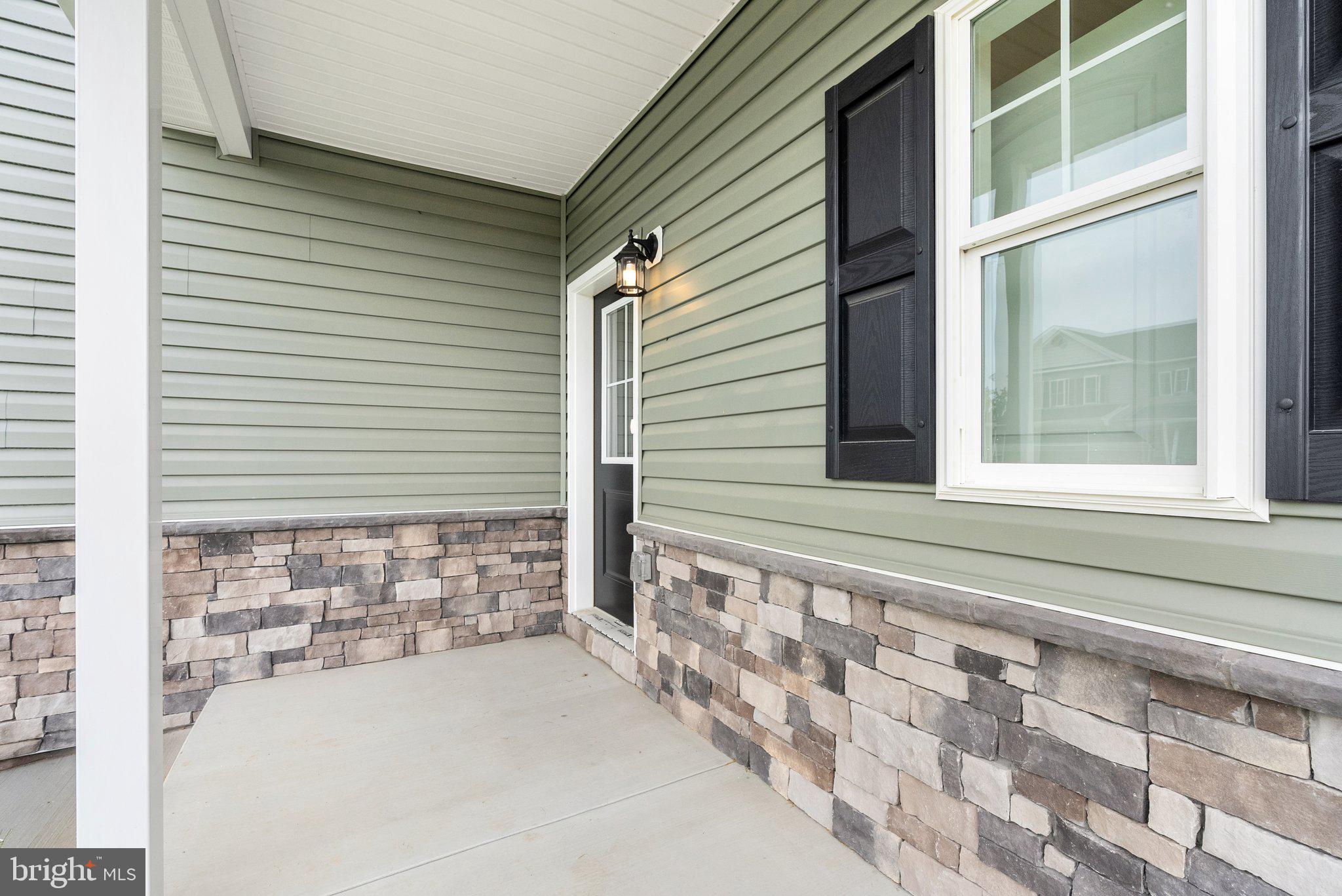MIDDLE CREEK VISTAS - Residential