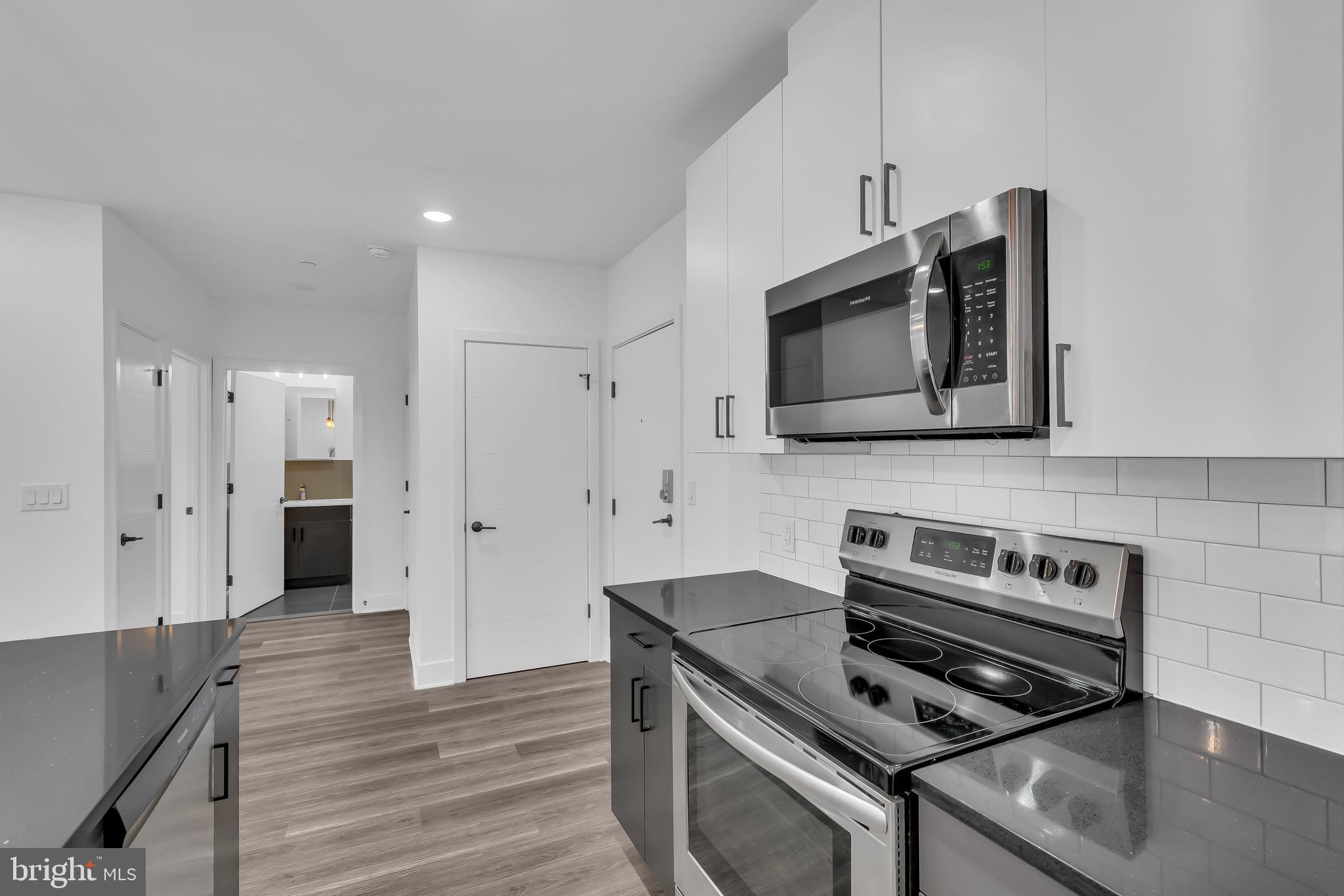 OLDE KENSINGTON - Residential Lease