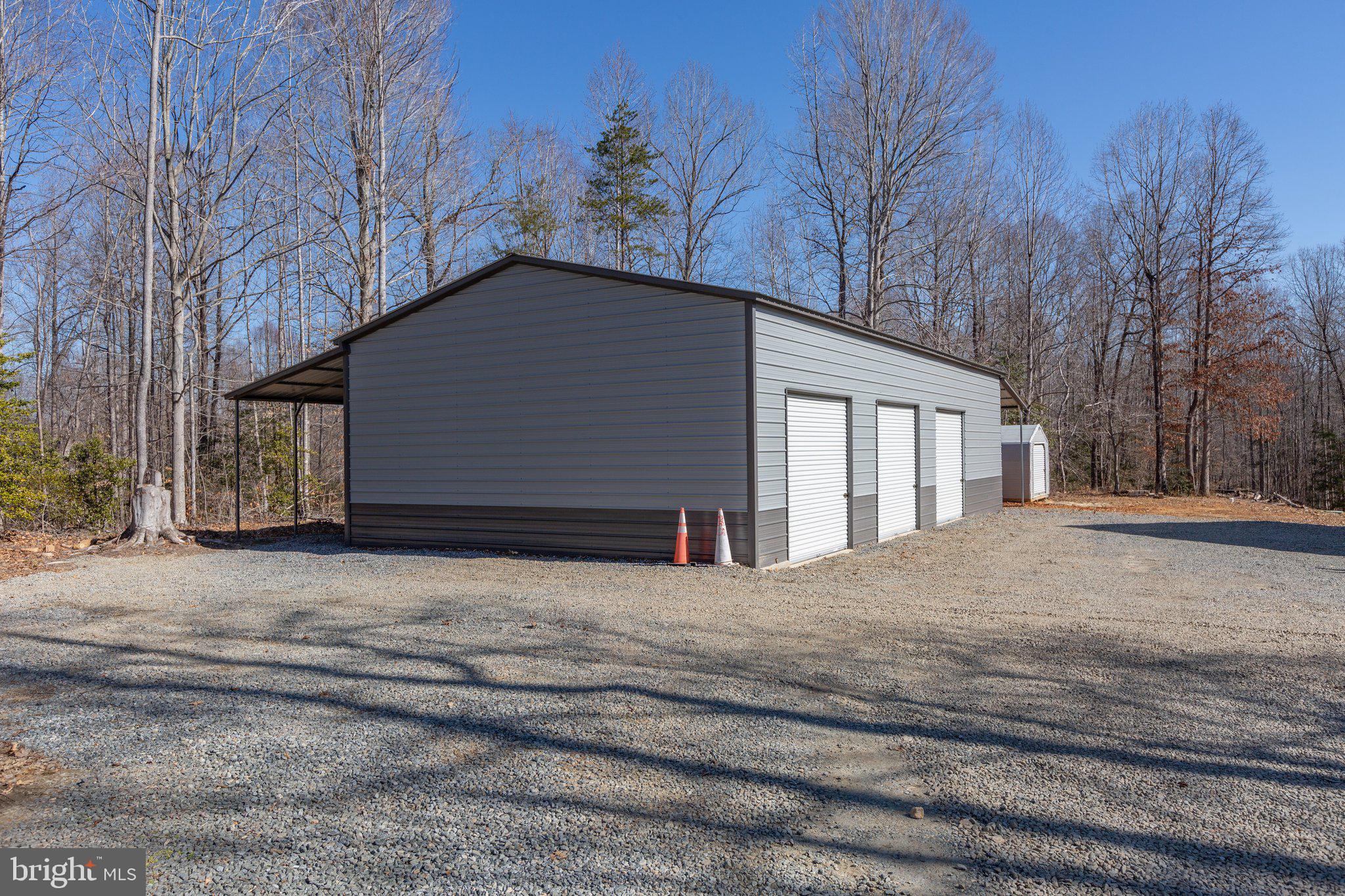 ESTATES AT ROBERTS POND - Residential