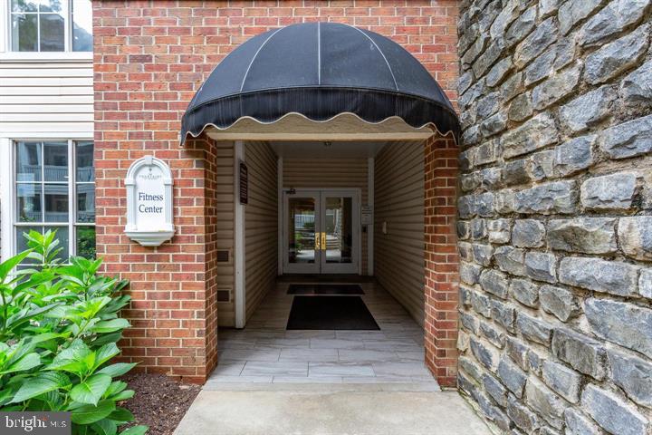 FOUNTAINS AT MCLEAN - Residential