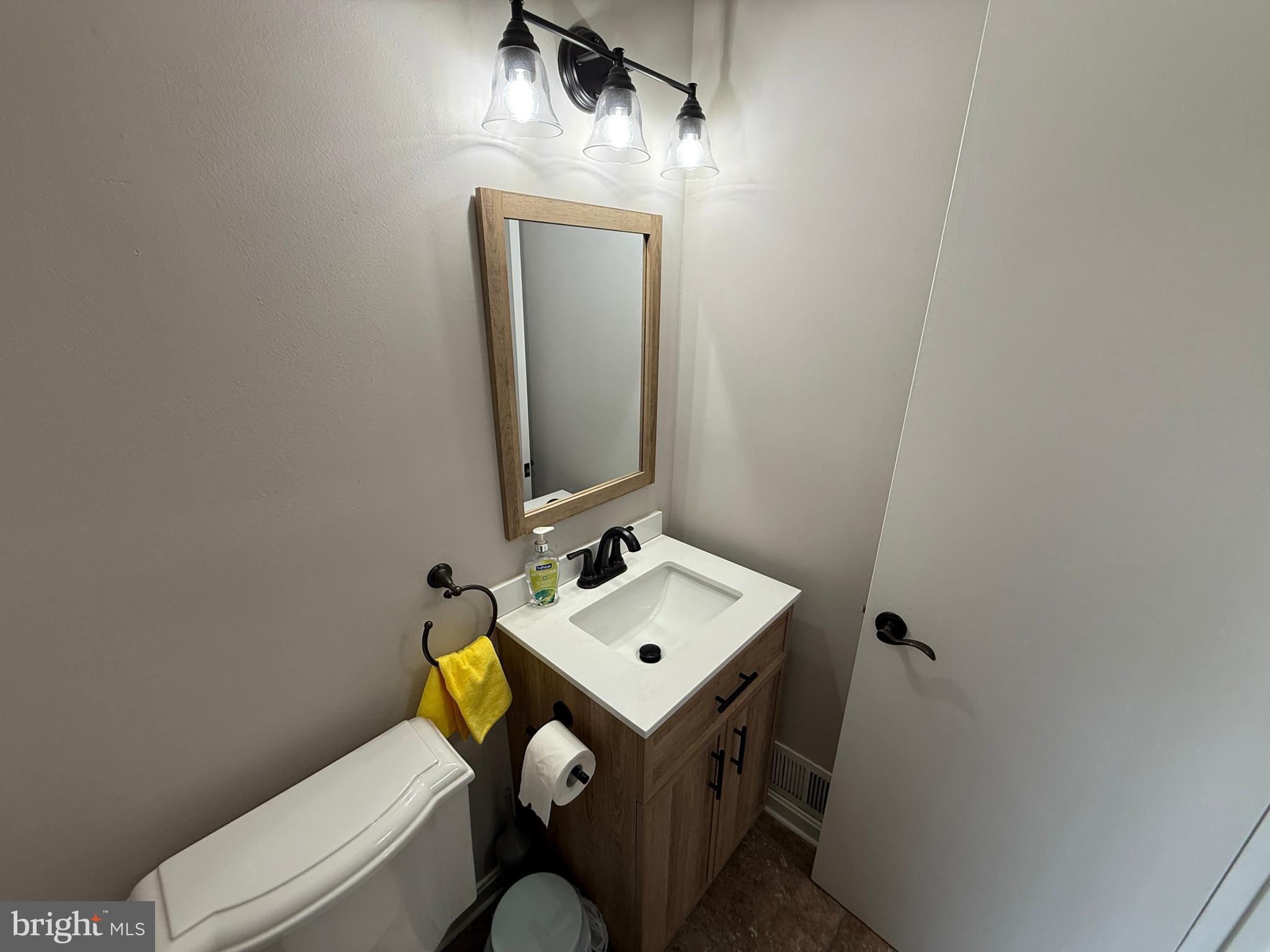 LAKE BRADDOCK - Residential Lease