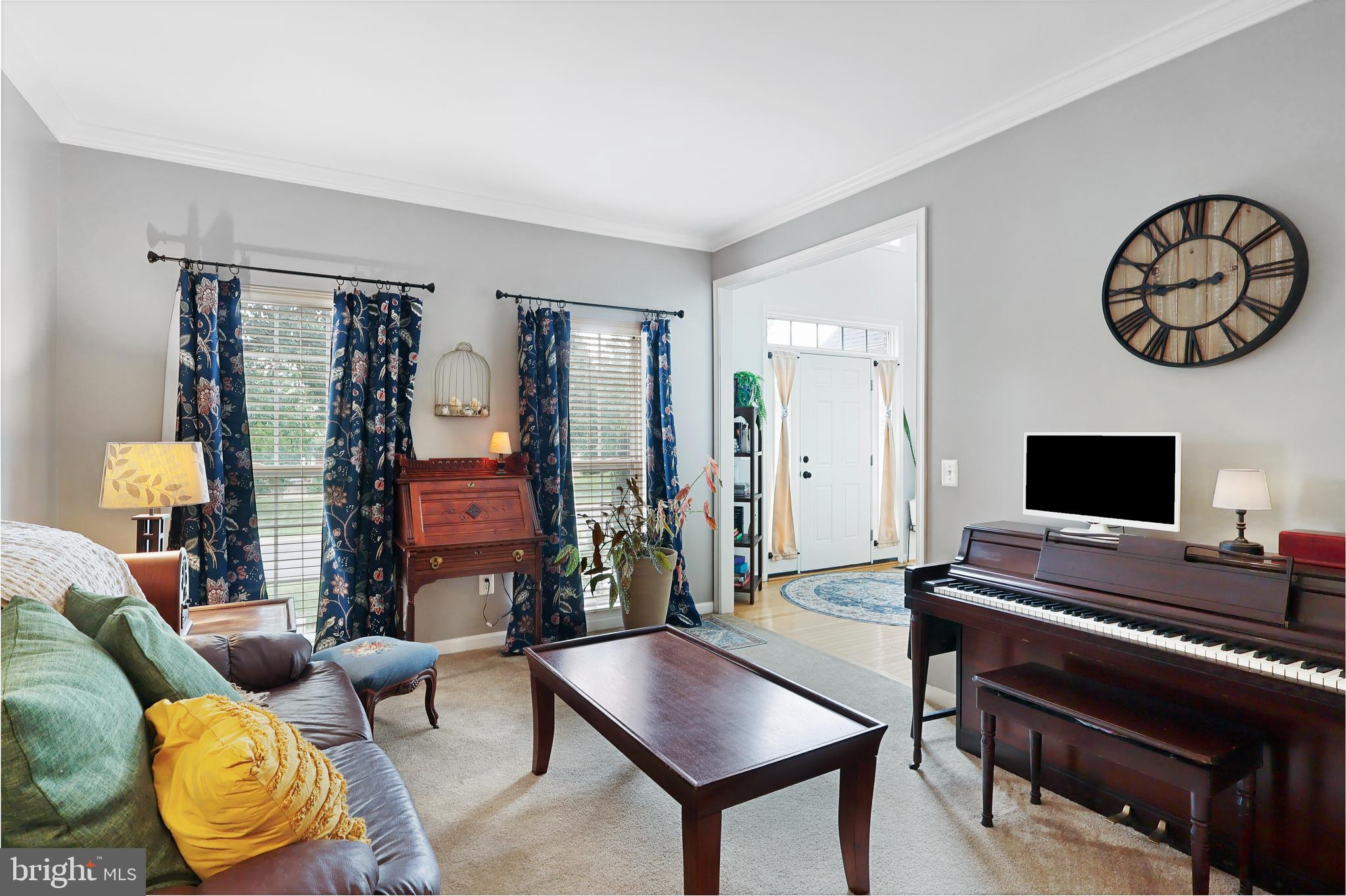 COUNTRY CLUB ESTATES - Residential