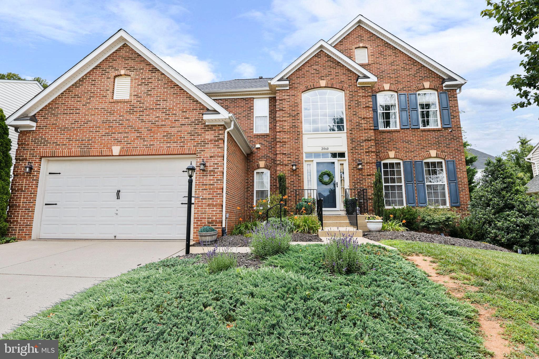 COUNTRY CLUB ESTATES - Residential
