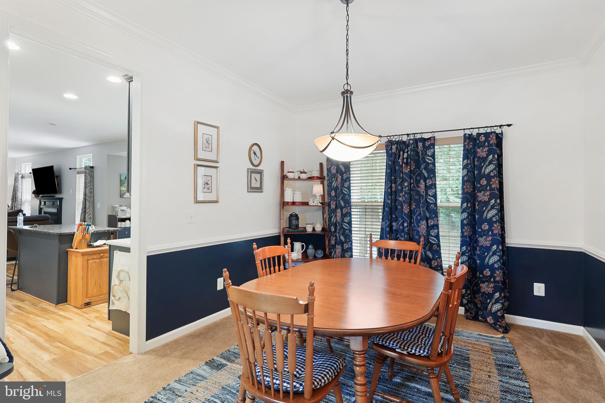 COUNTRY CLUB ESTATES - Residential