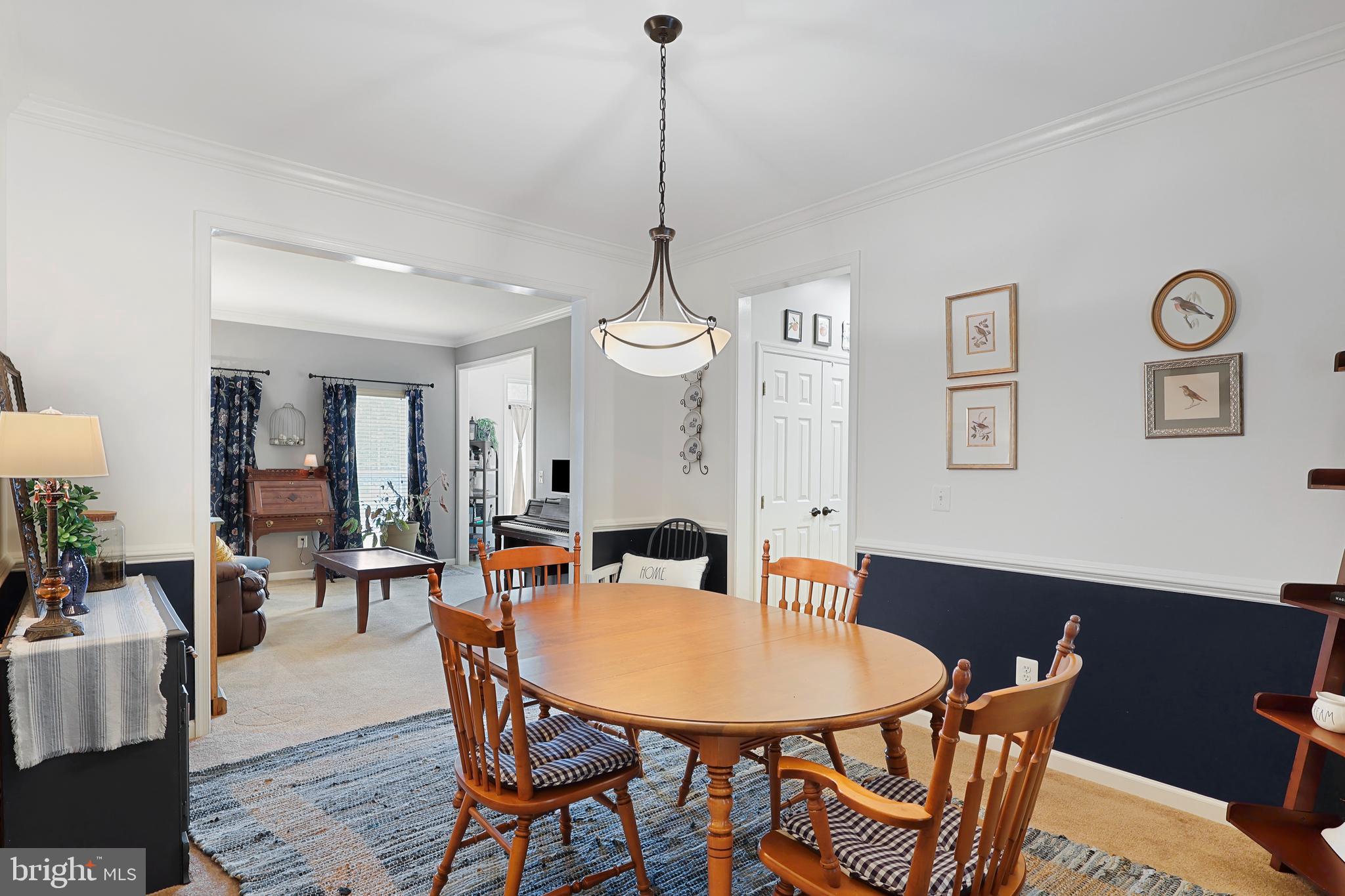 COUNTRY CLUB ESTATES - Residential