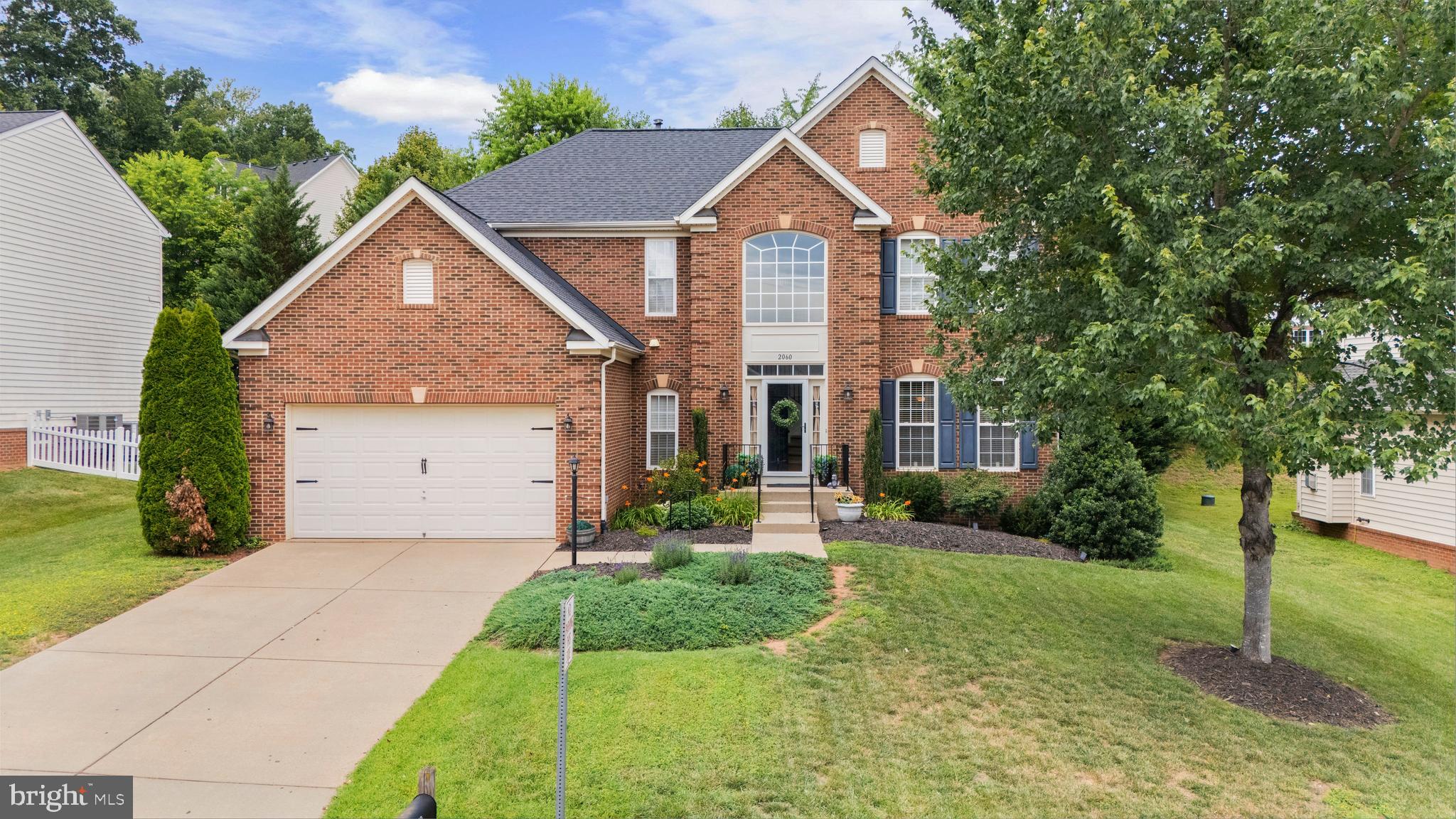 COUNTRY CLUB ESTATES - Residential