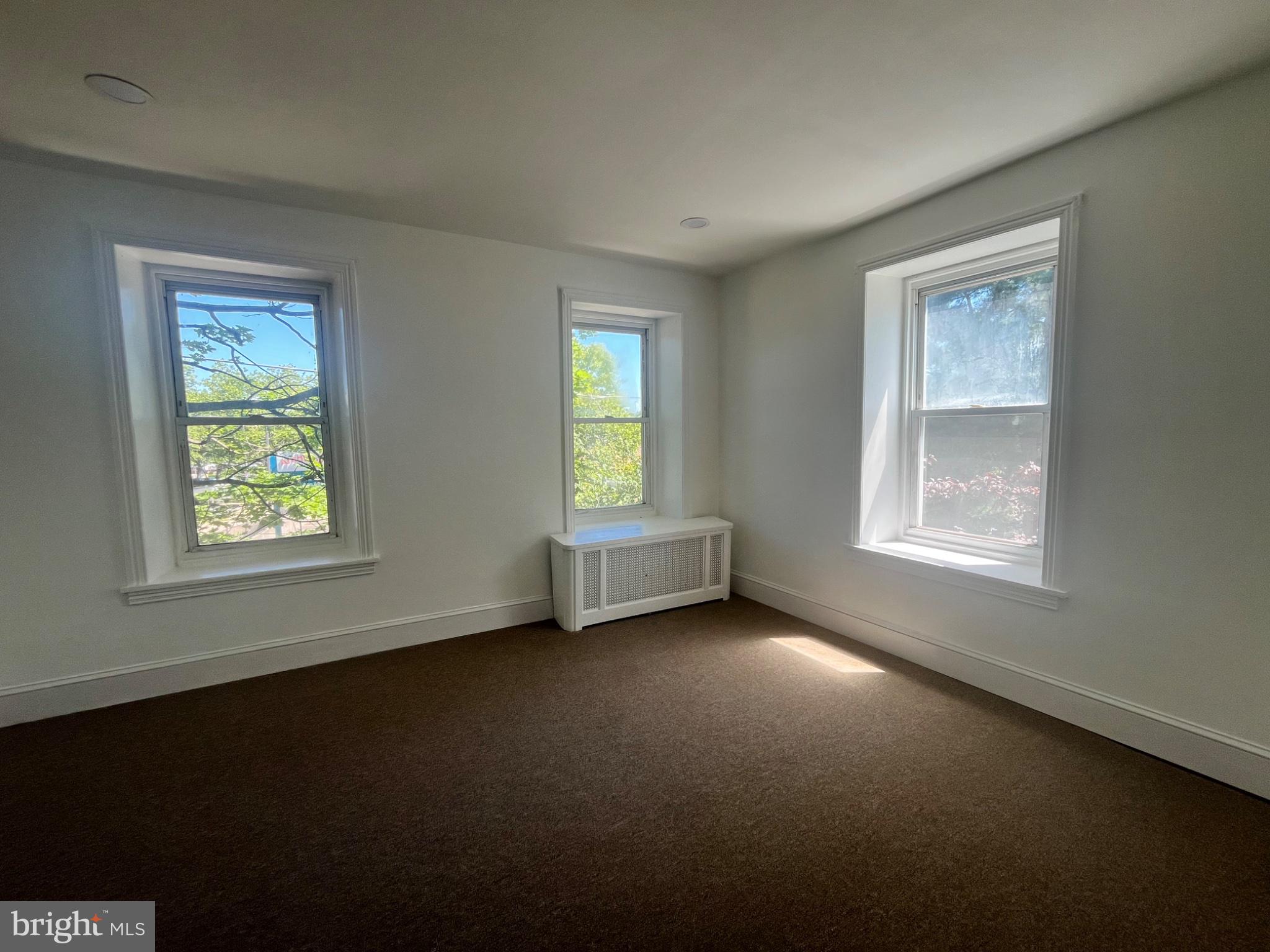 FERN ROCK - Residential