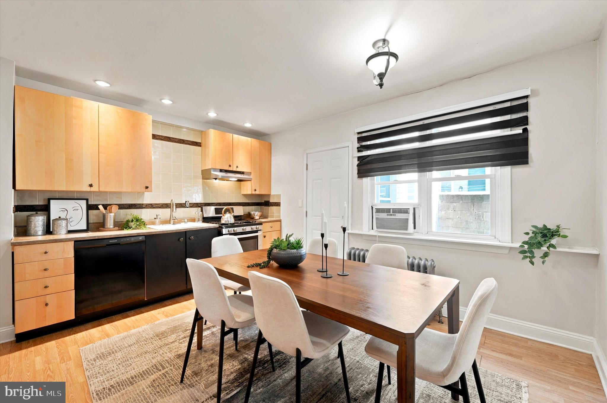 WHITMAN - Residential
