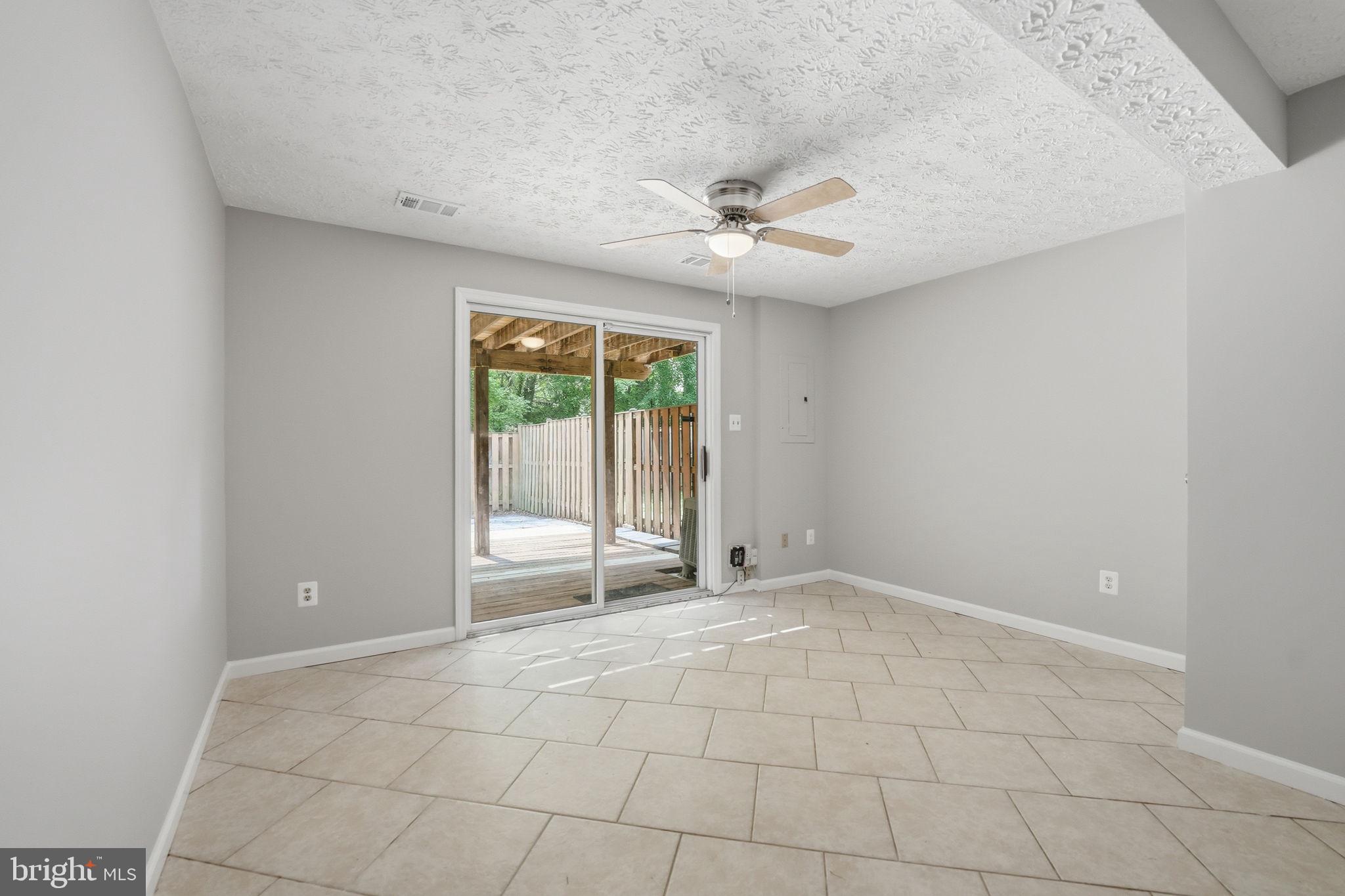 NEWINGTON COMMONS - Residential