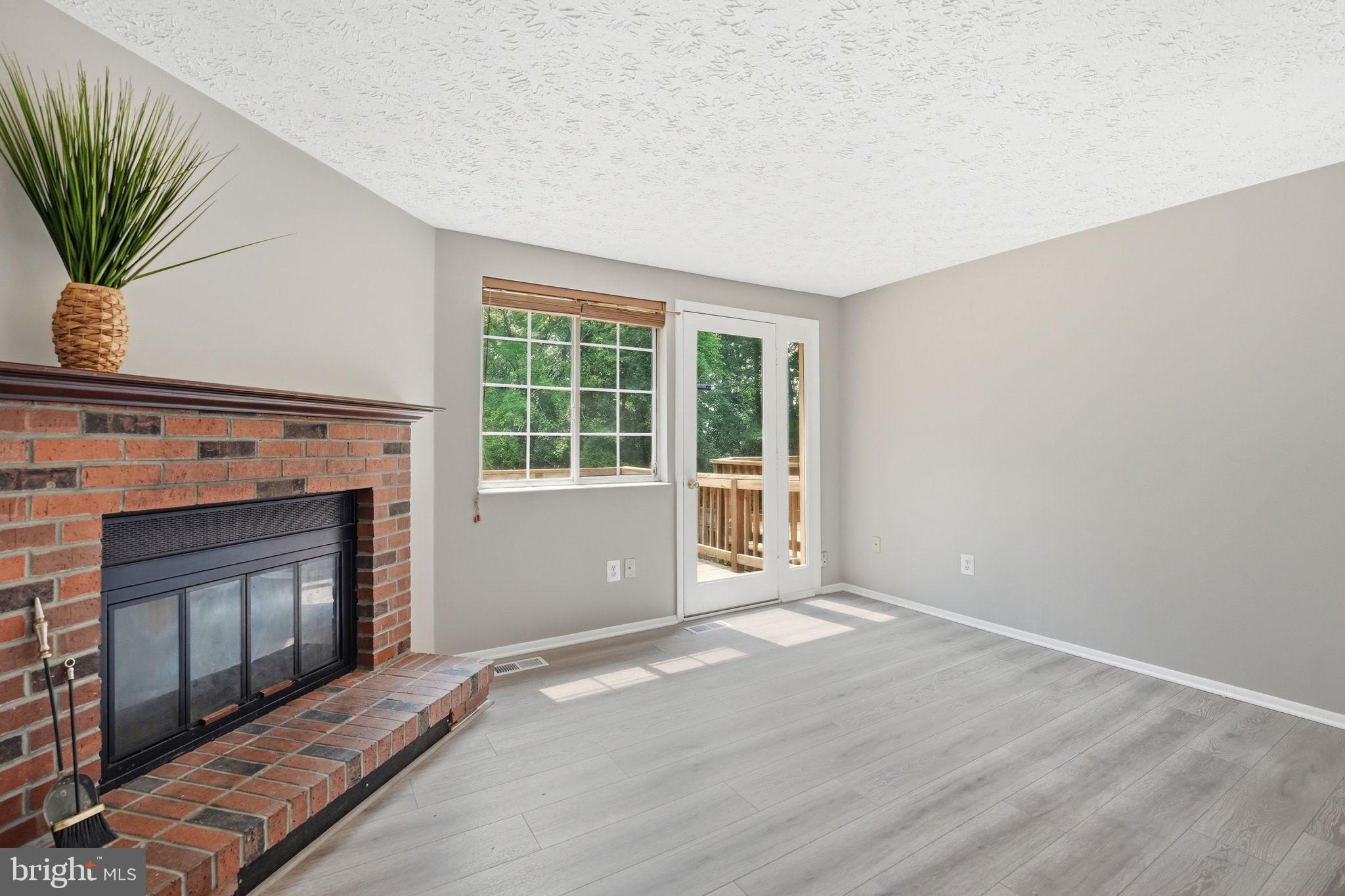 NEWINGTON COMMONS - Residential