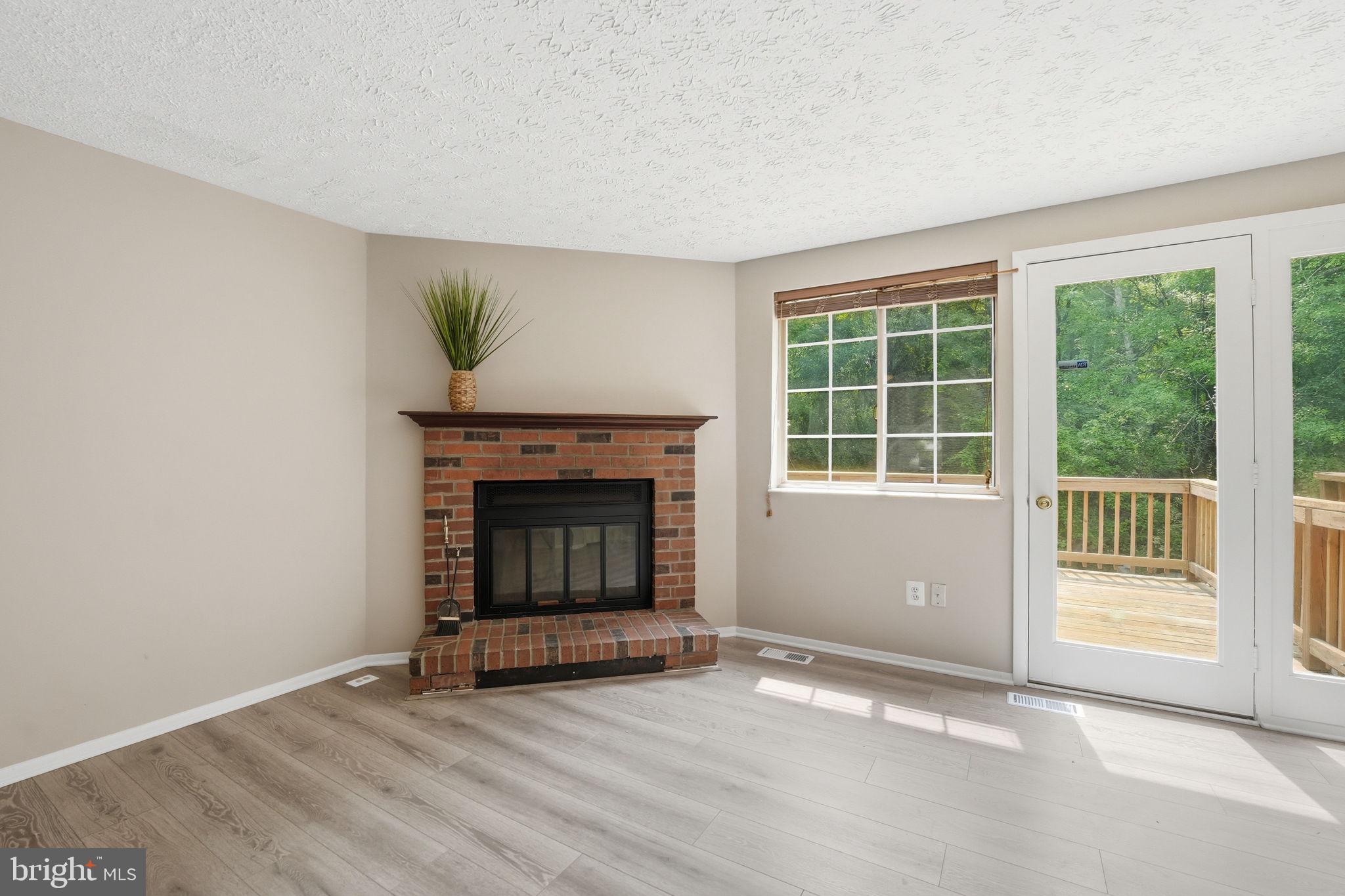 NEWINGTON COMMONS - Residential