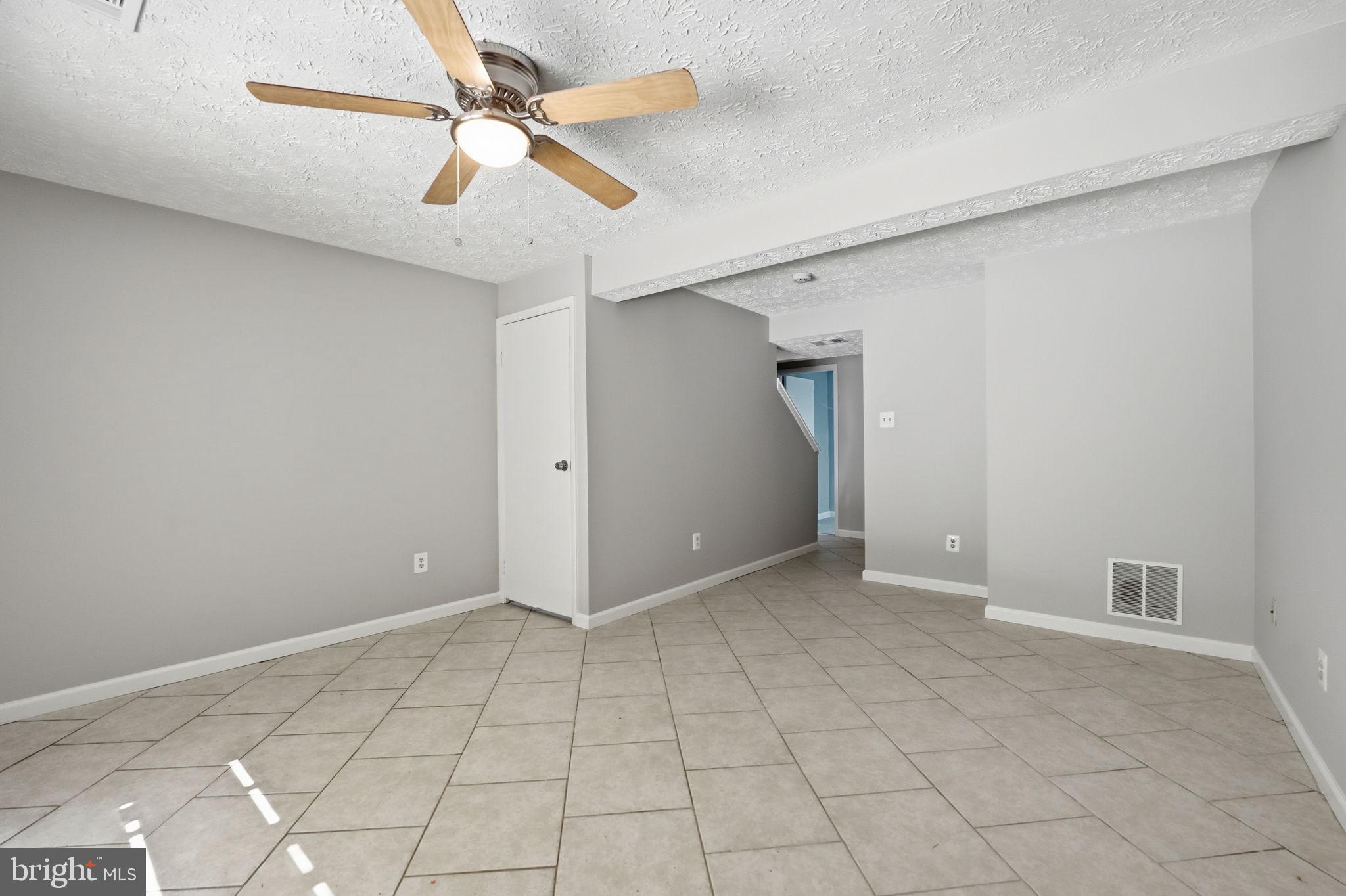 NEWINGTON COMMONS - Residential
