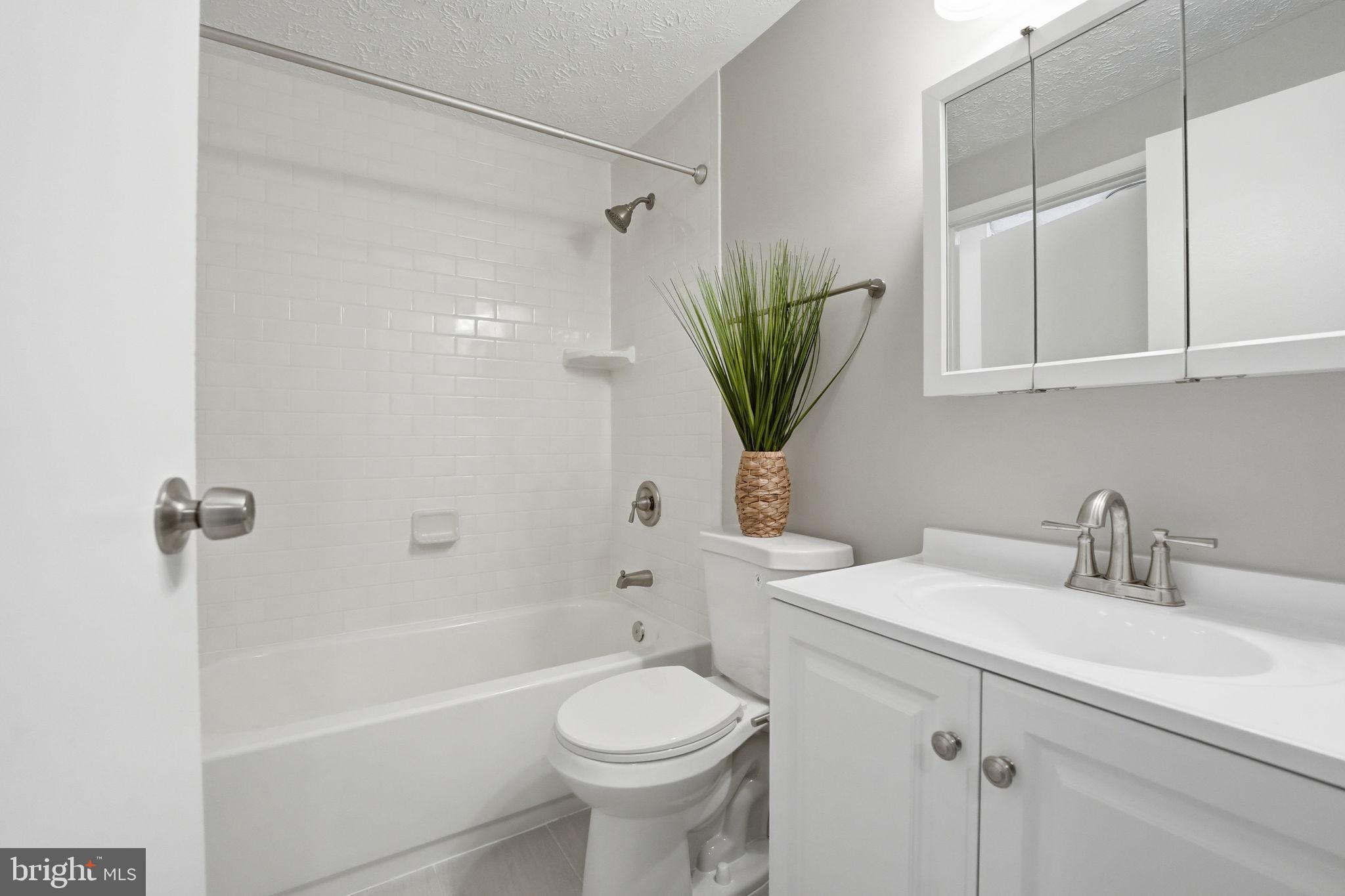 NEWINGTON COMMONS - Residential