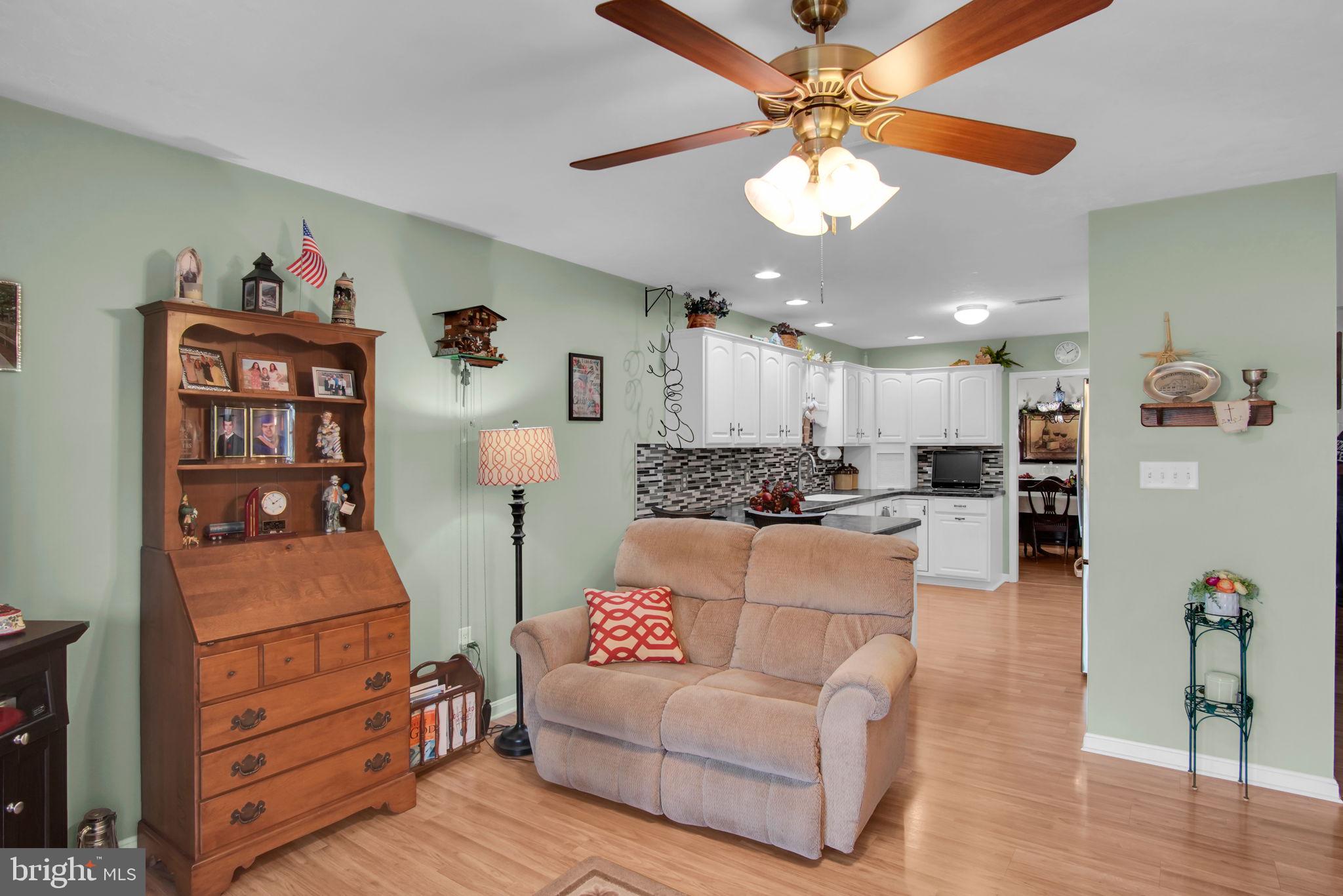 ROTH'S FARM VILLAGE - Residential