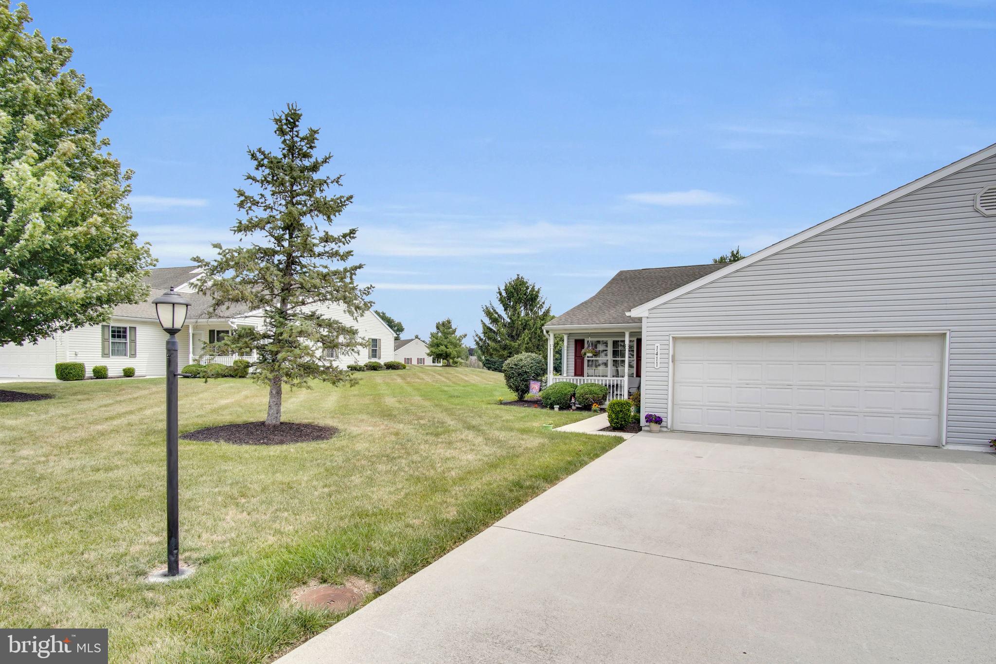 ROTH'S FARM VILLAGE - Residential