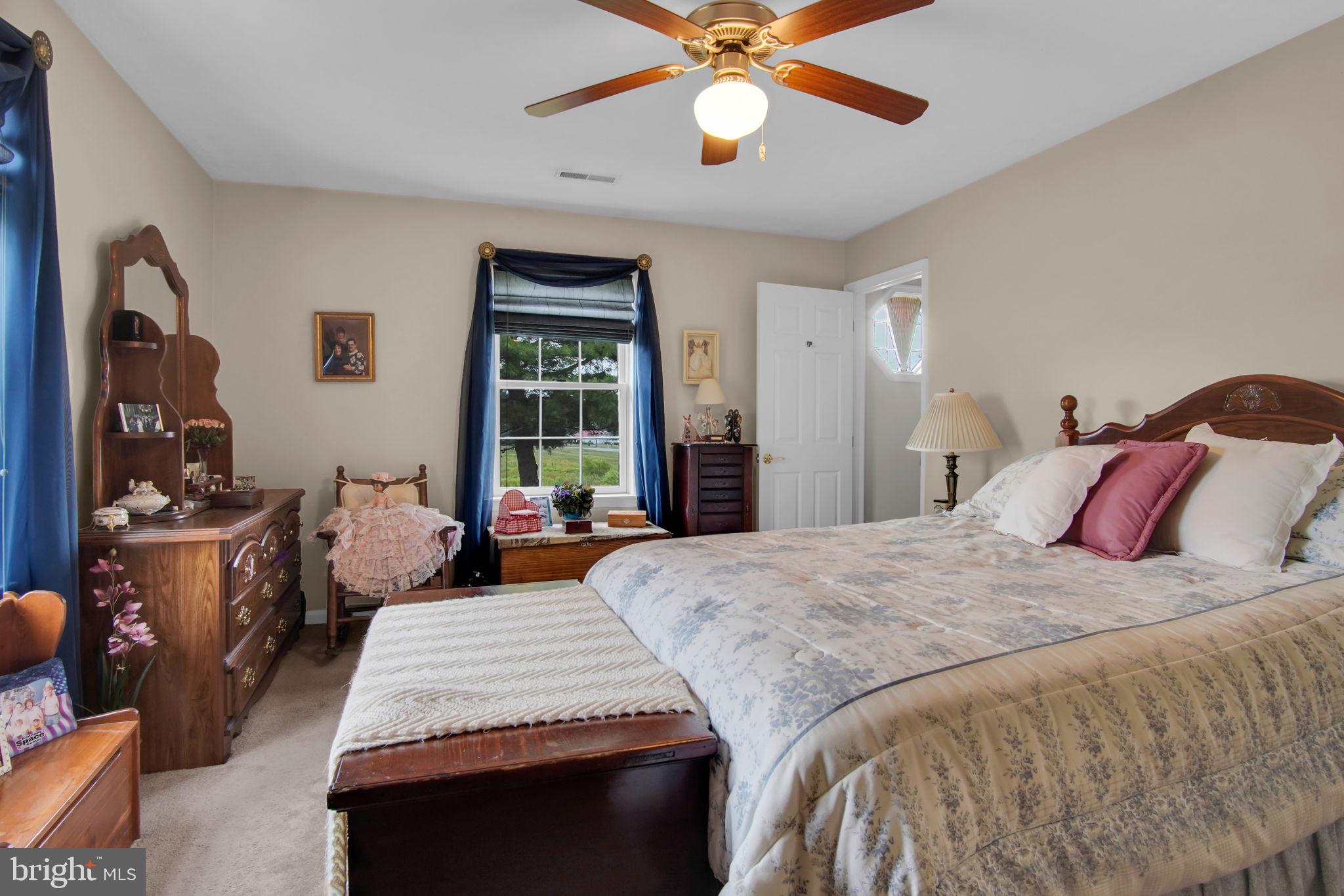 ROTH'S FARM VILLAGE - Residential