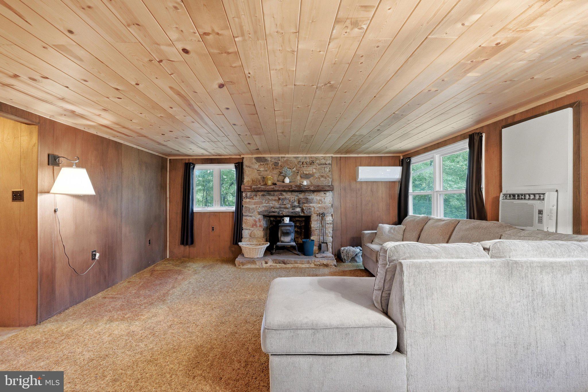 SHAWNEELAND - Residential