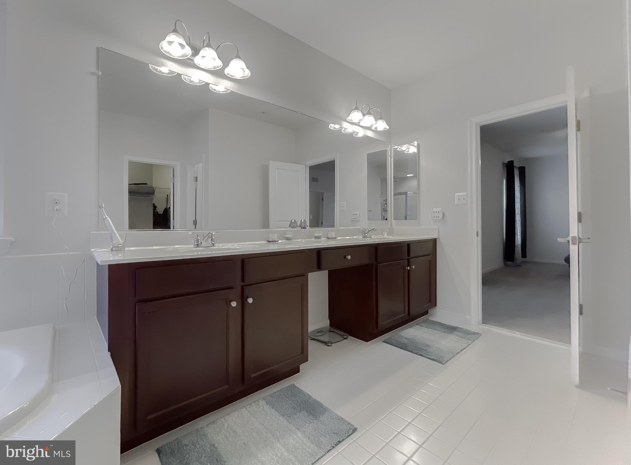 WOODLAND PARK AT WILDEWOOD - Residential