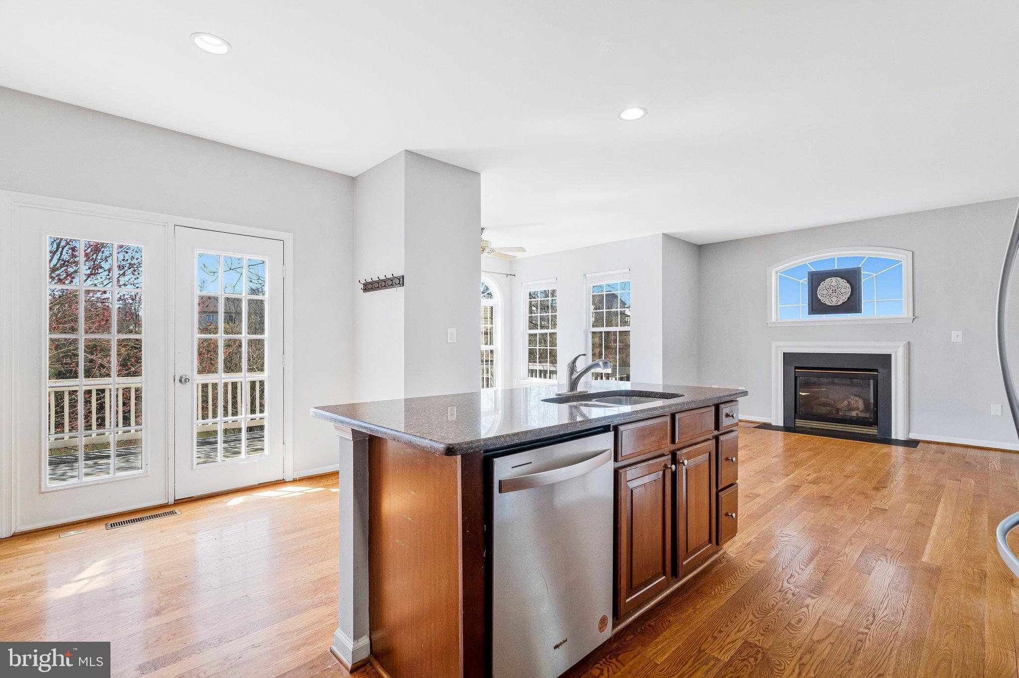 NORTHLAKE - Residential Lease
