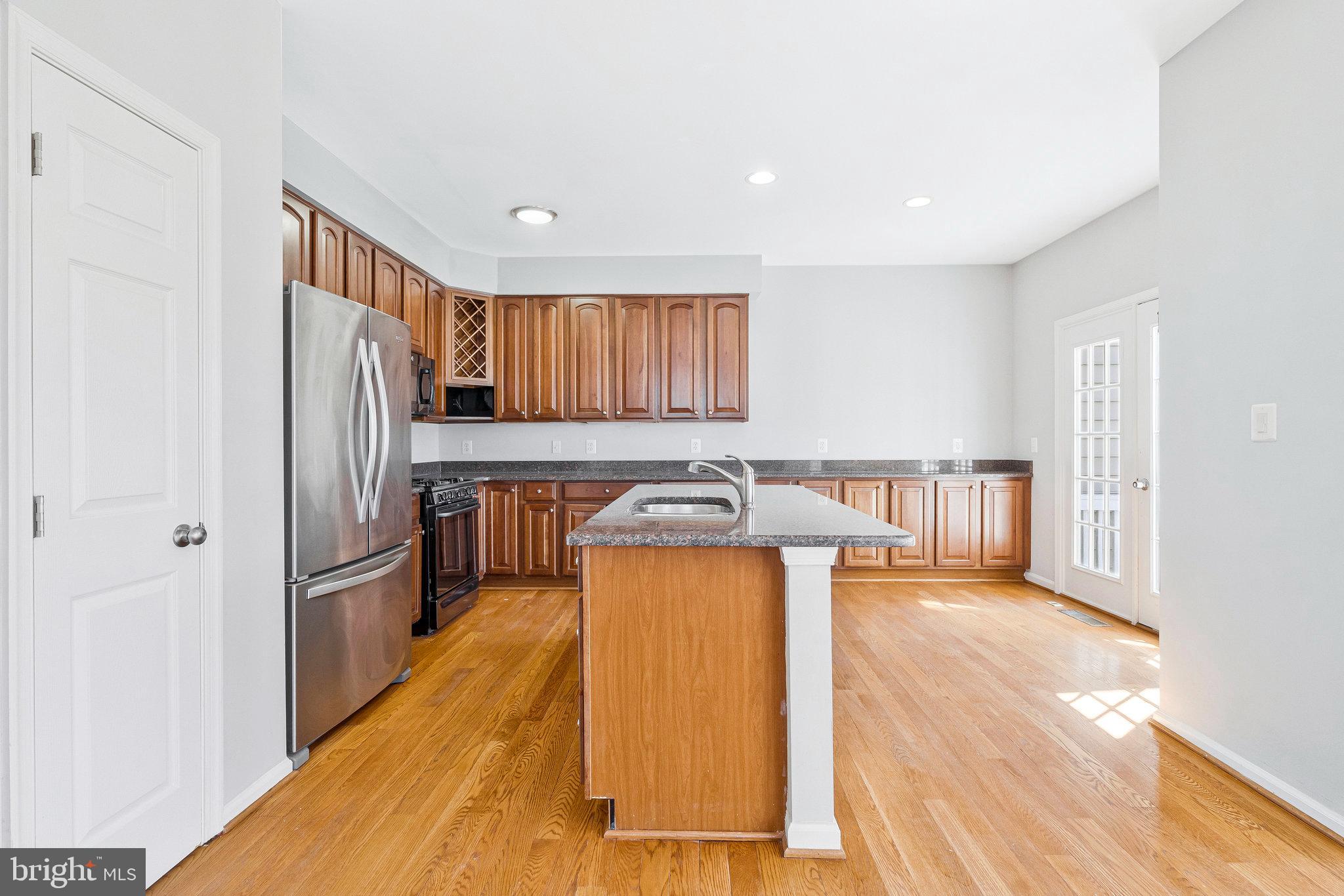 NORTHLAKE - Residential Lease