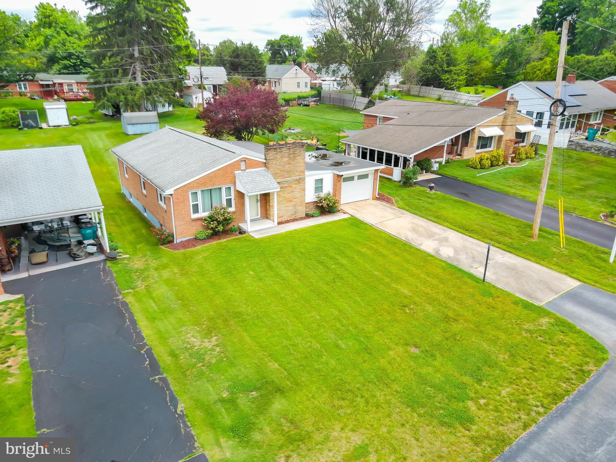 COLONIAL PARK - Residential
