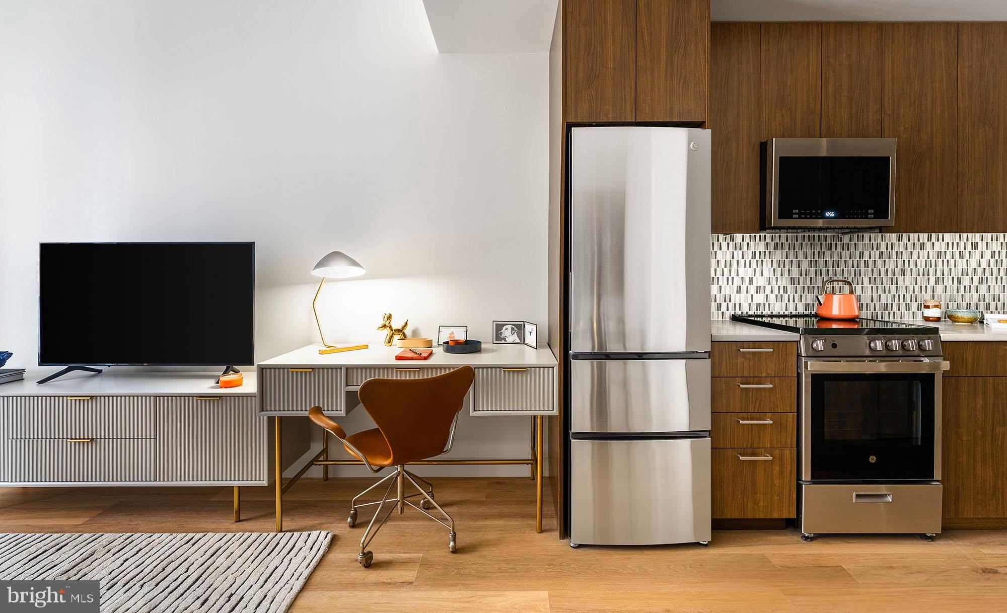 WASHINGTON SQ - Residential Lease