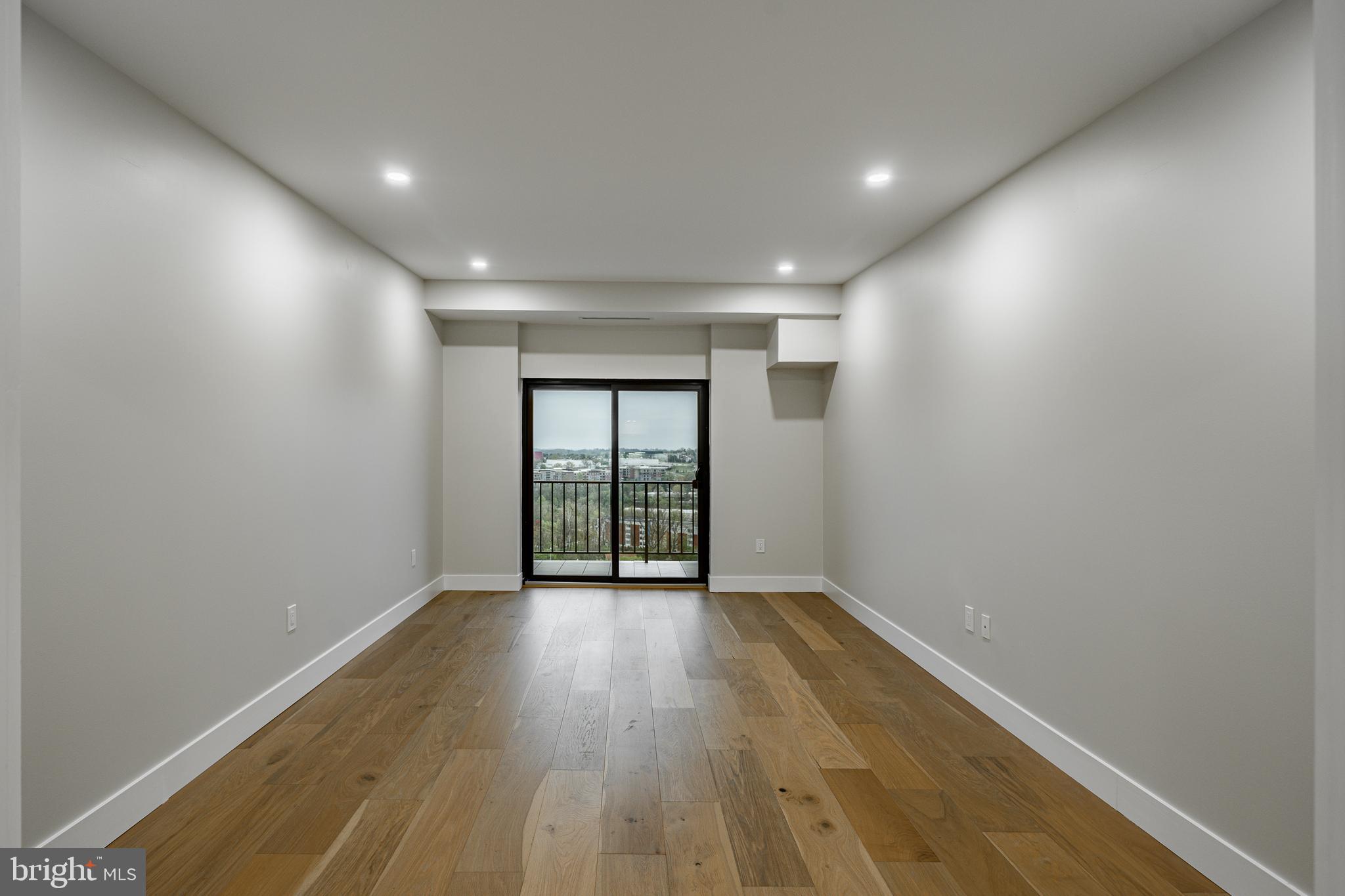 VALLEY FORGE TOWER - Residential