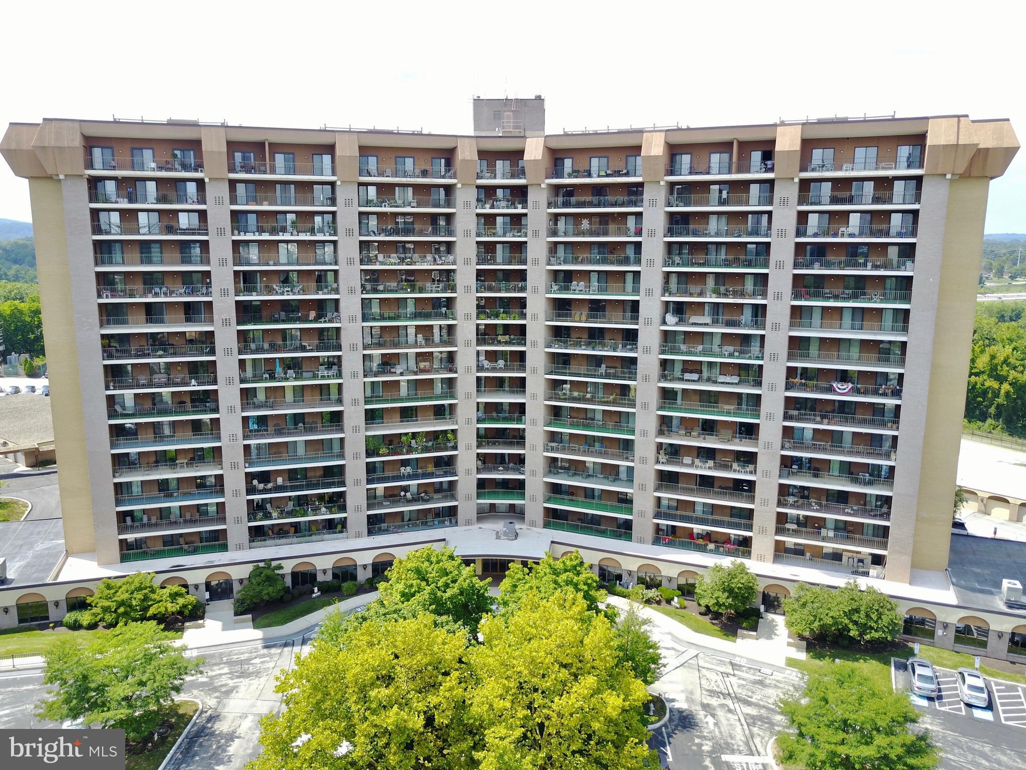 VALLEY FORGE TOWER - Residential