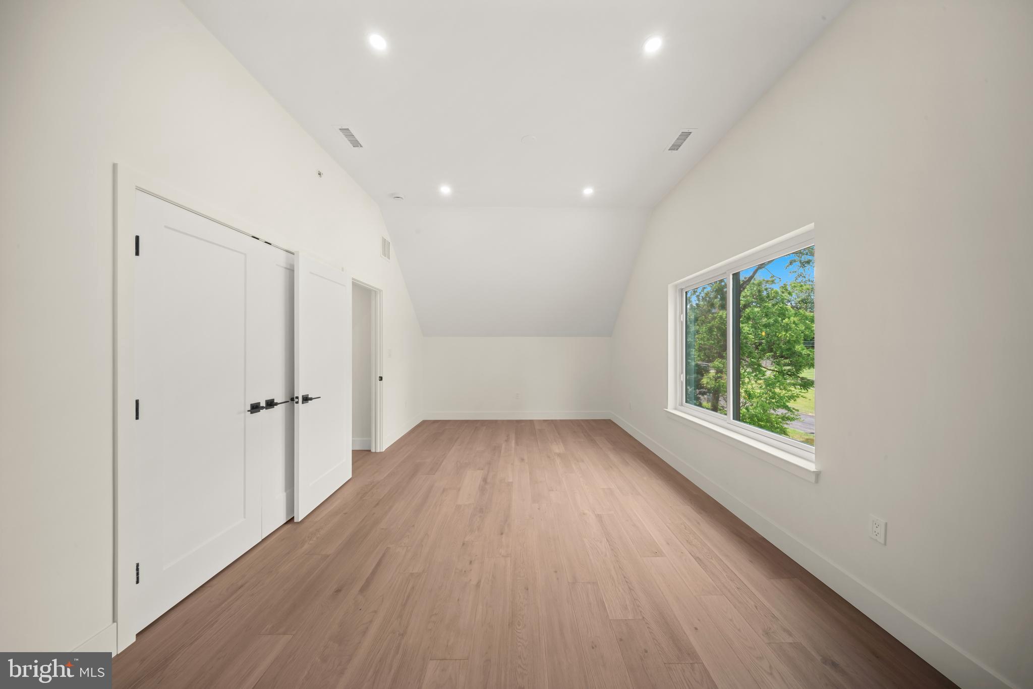NON AVAILABLE - Residential