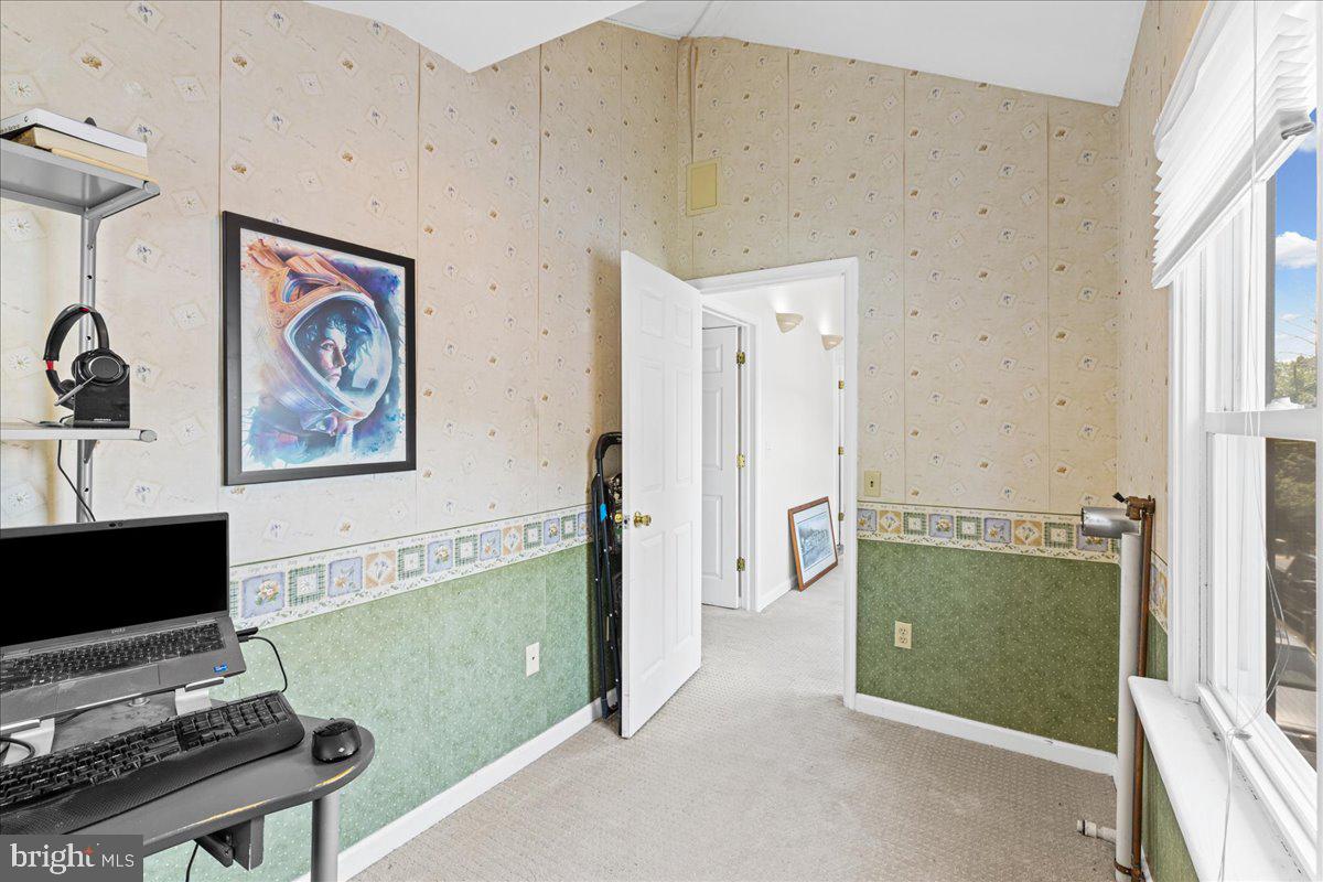 MEADOW BROOK - Residential