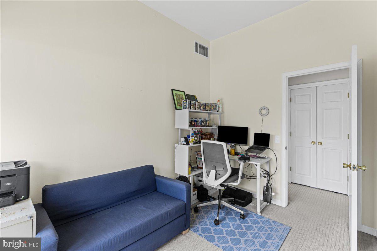 MEADOW BROOK - Residential