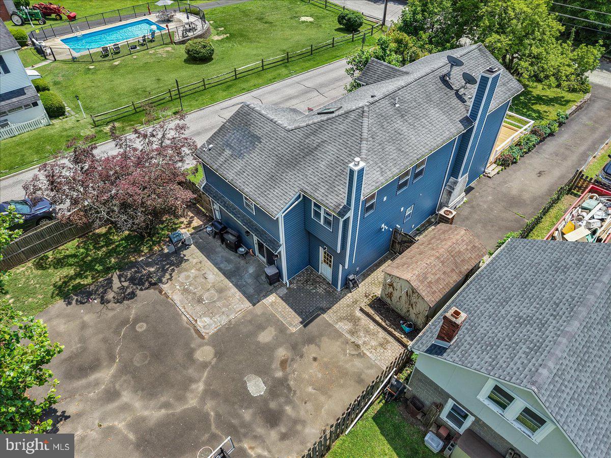 MEADOW BROOK - Residential