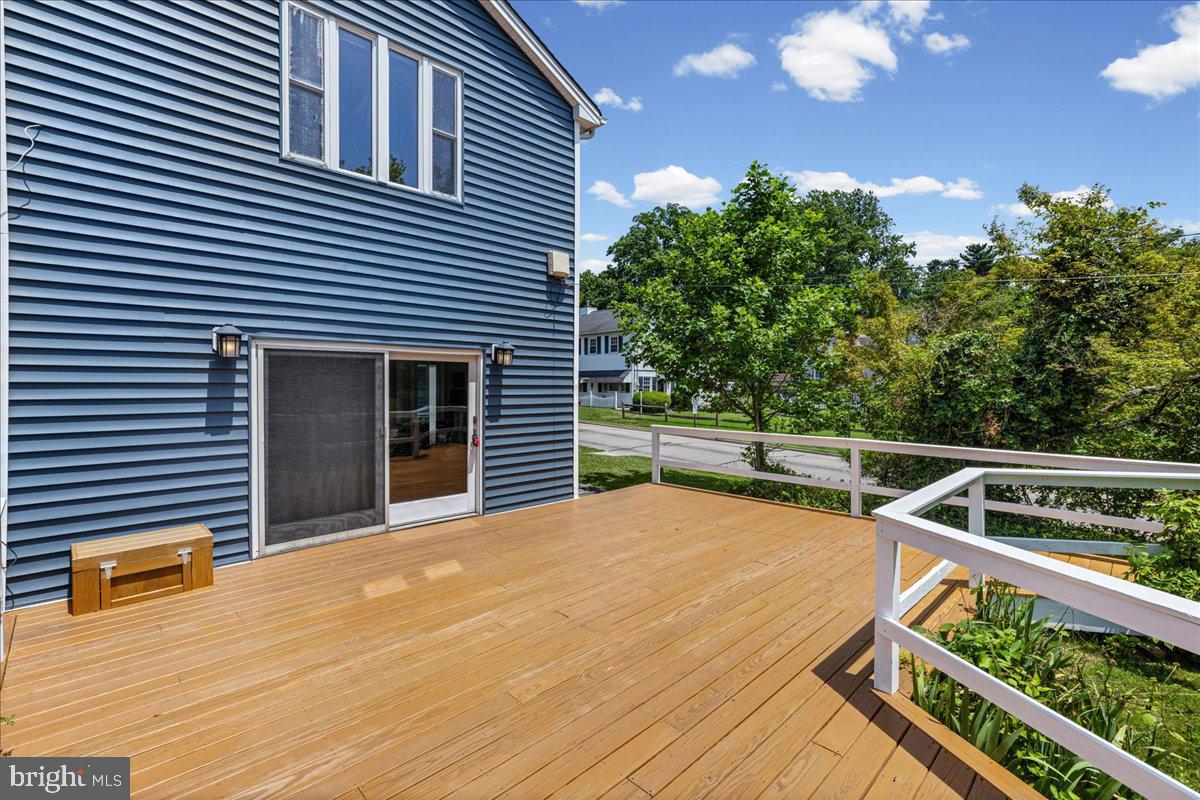 MEADOW BROOK - Residential