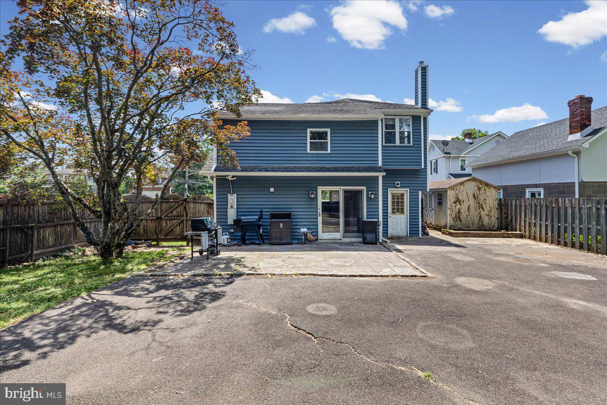 MEADOW BROOK - Residential