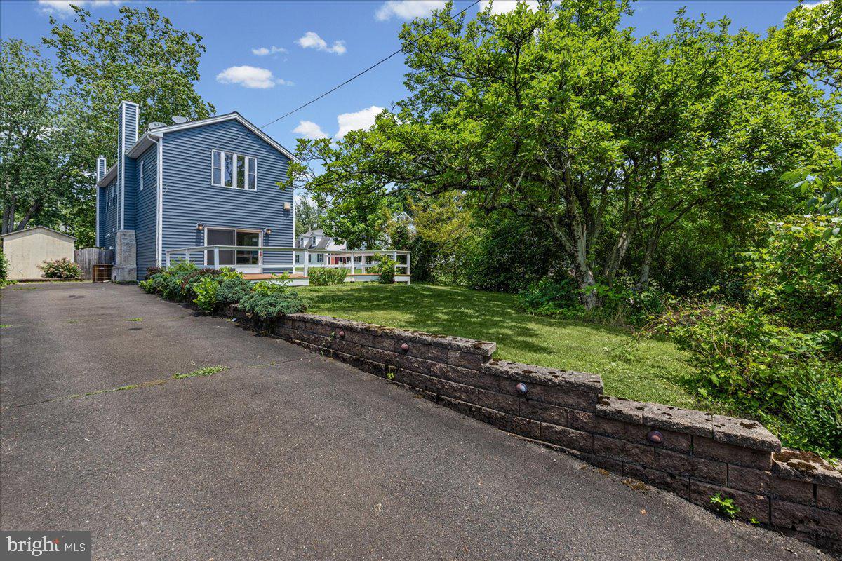 MEADOW BROOK - Residential