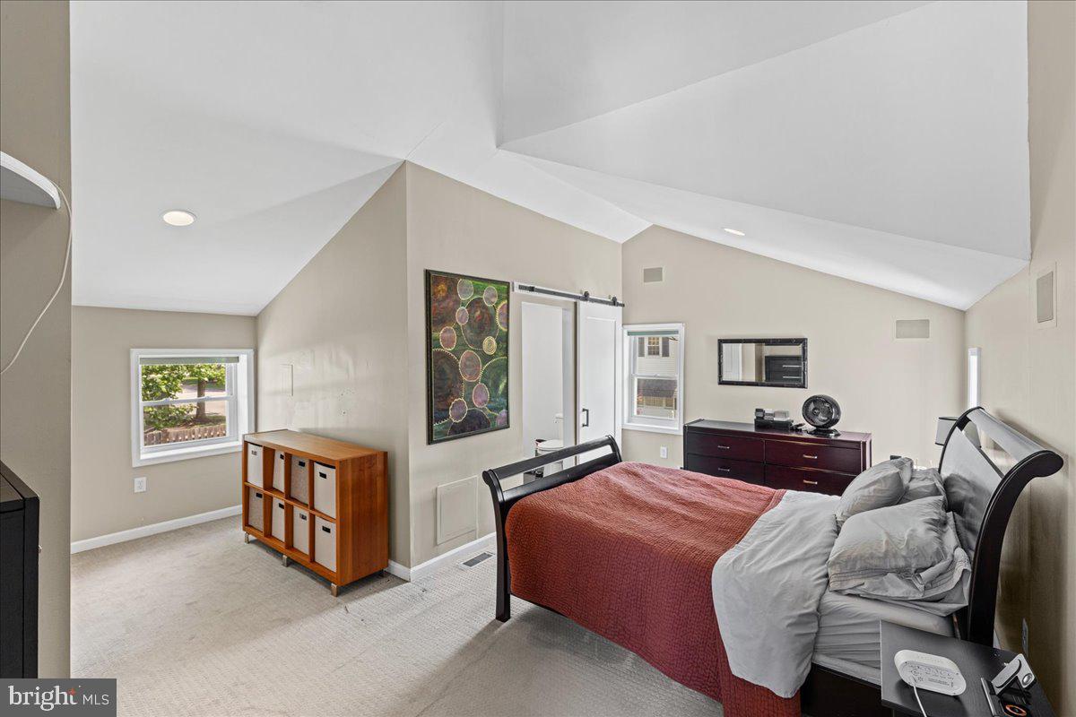 MEADOW BROOK - Residential