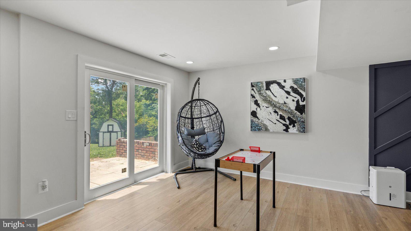 MONROVIA - Residential